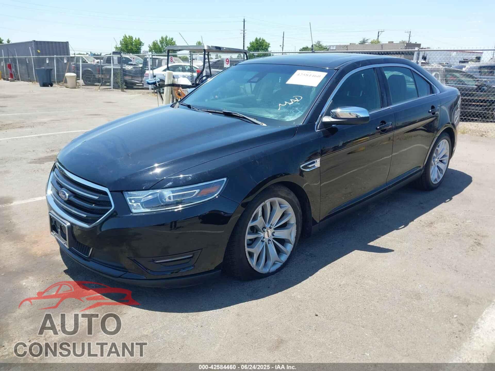 FORD TAURUS 2018 - 1FAHP2F83JG110451