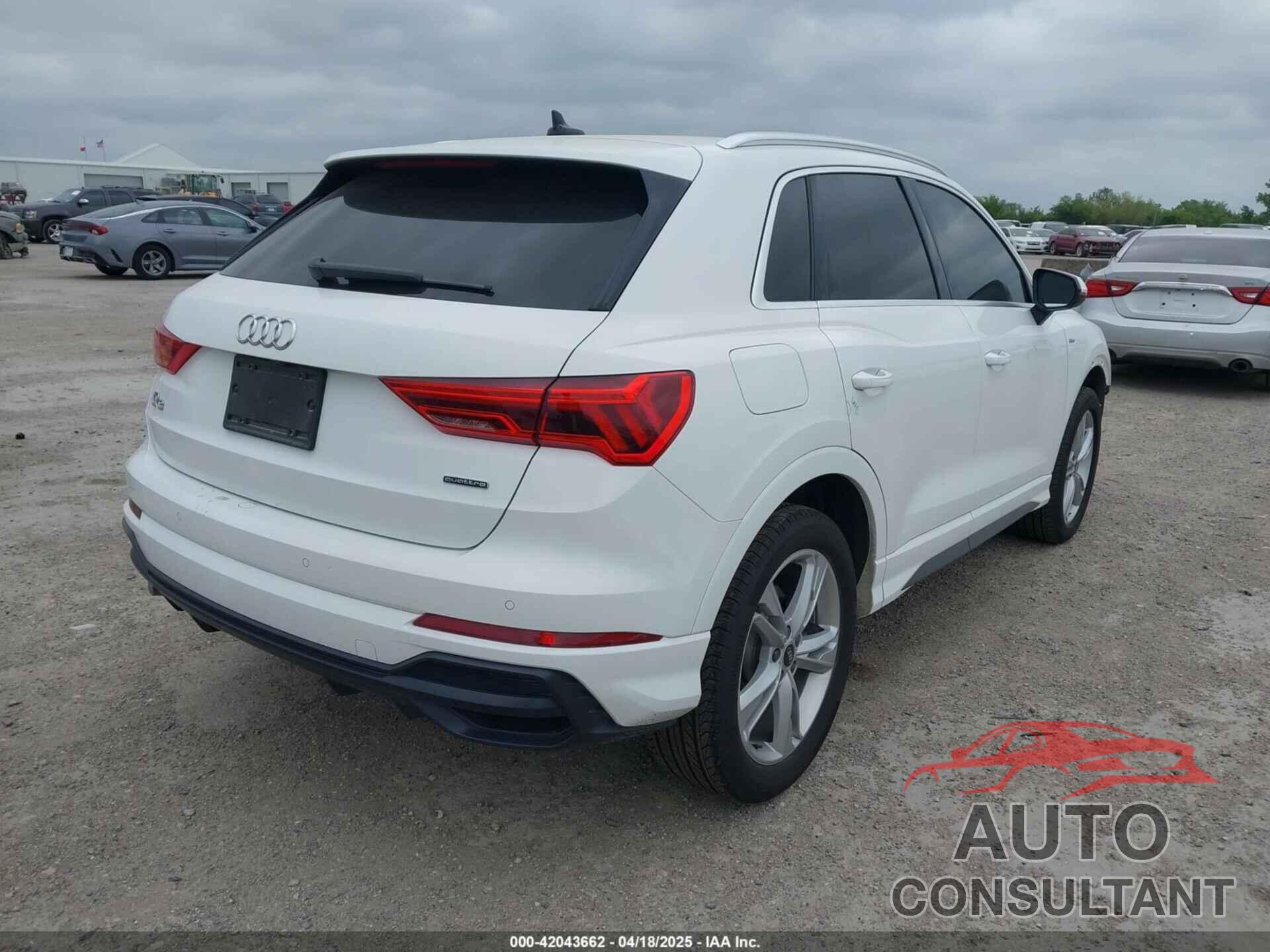 AUDI Q3 2021 - WA1DECF31M1024386