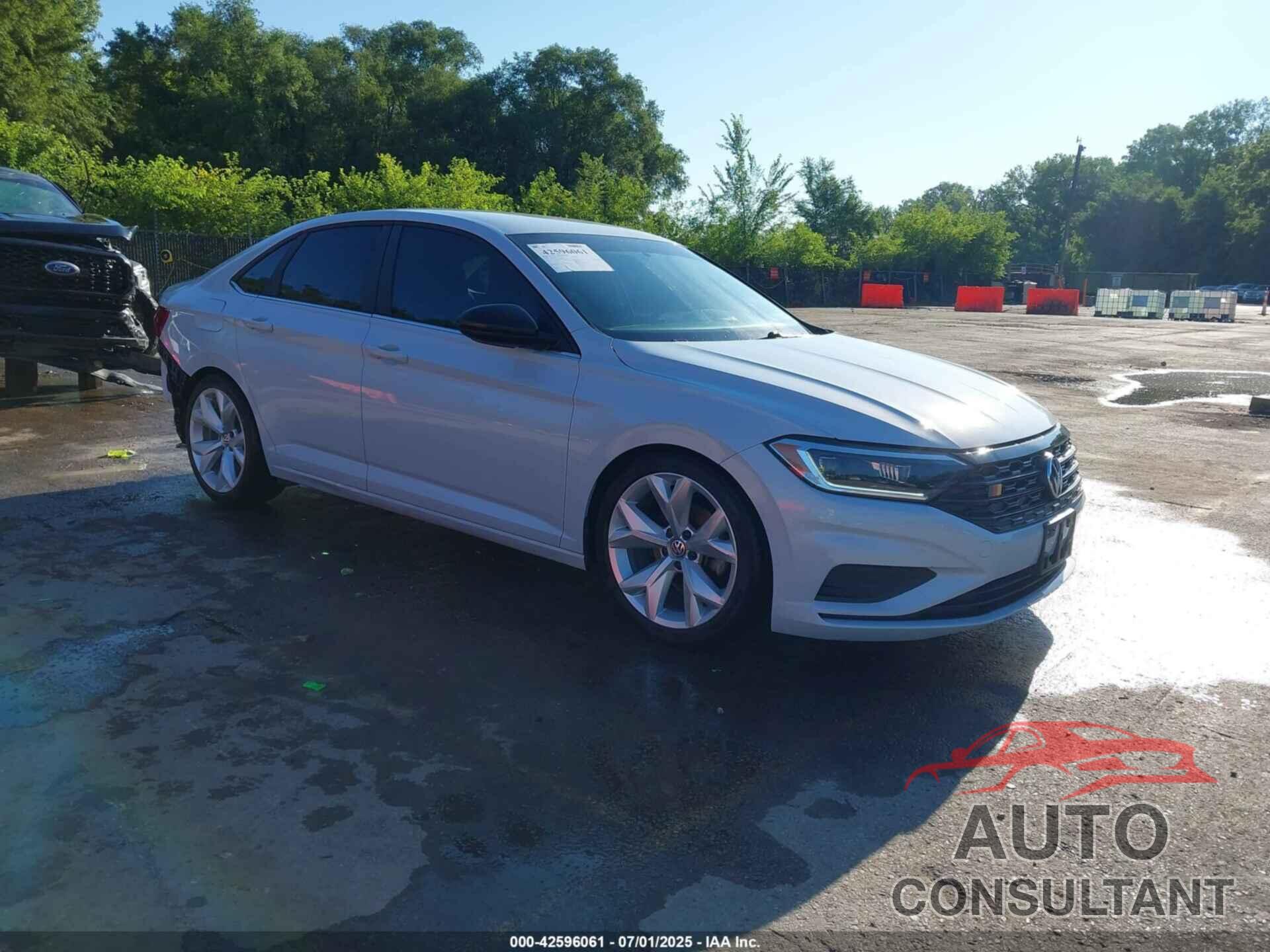 VOLKSWAGEN JETTA 2019 - 3VWN57BU1KM006869