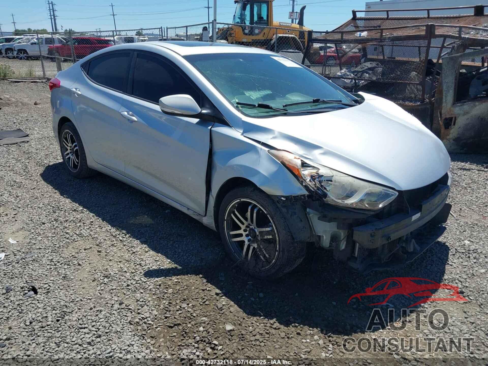 HYUNDAI ELANTRA 2013 - 5NPDH4AE5DH418008