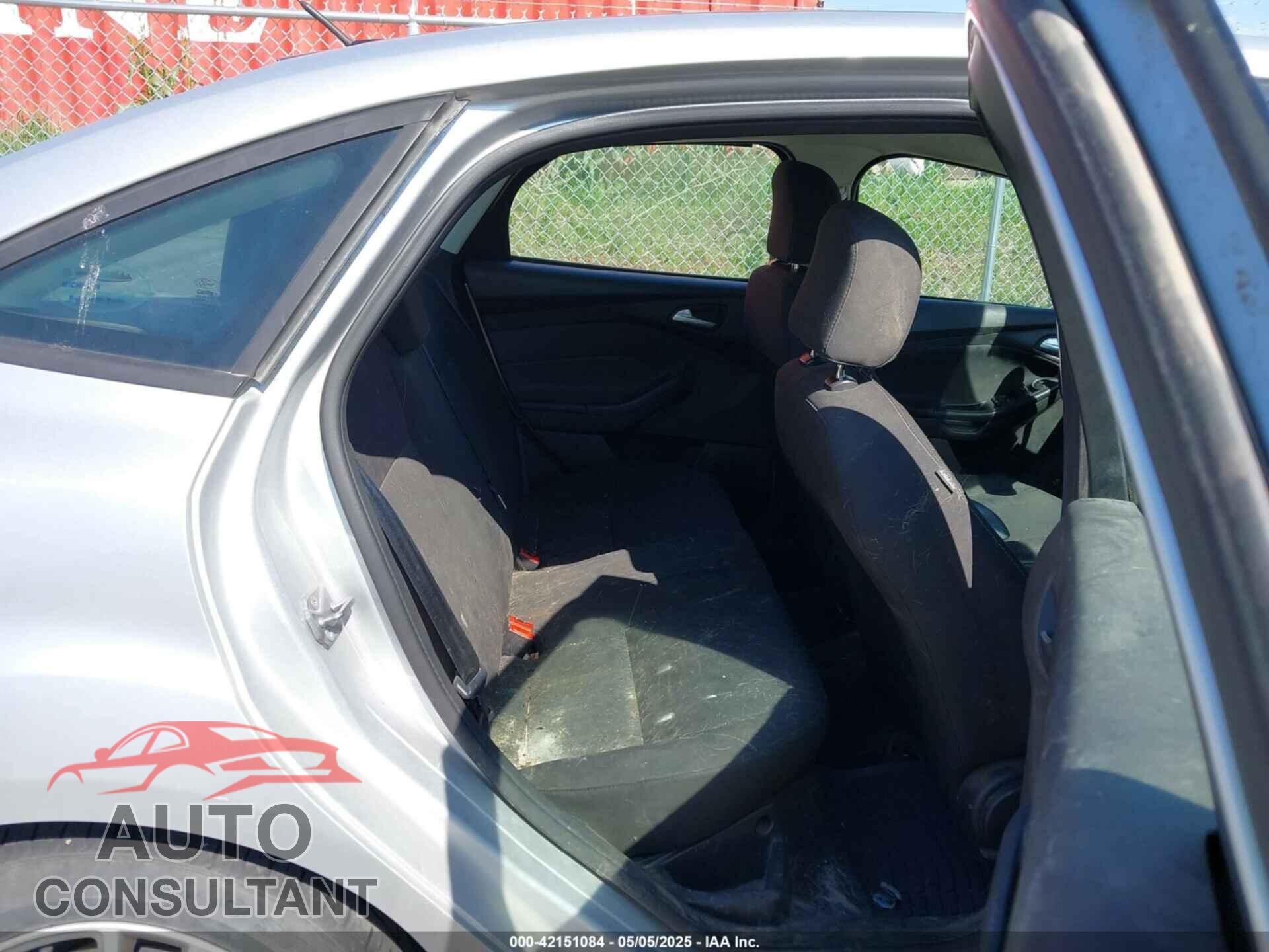 FORD FOCUS 2017 - 1FADP3F20HL218415