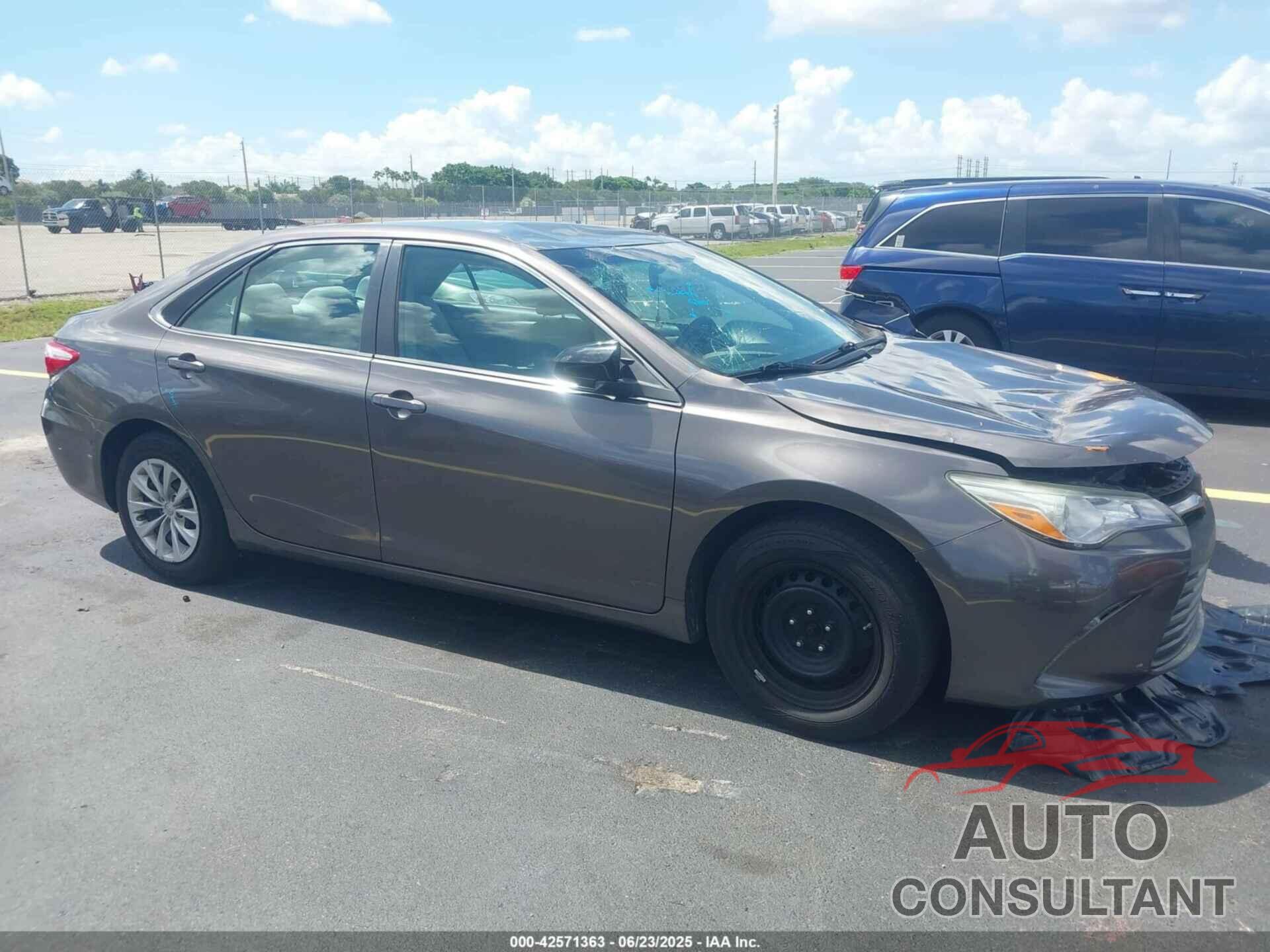 TOYOTA CAMRY 2015 - 4T4BF1FK8FR446020