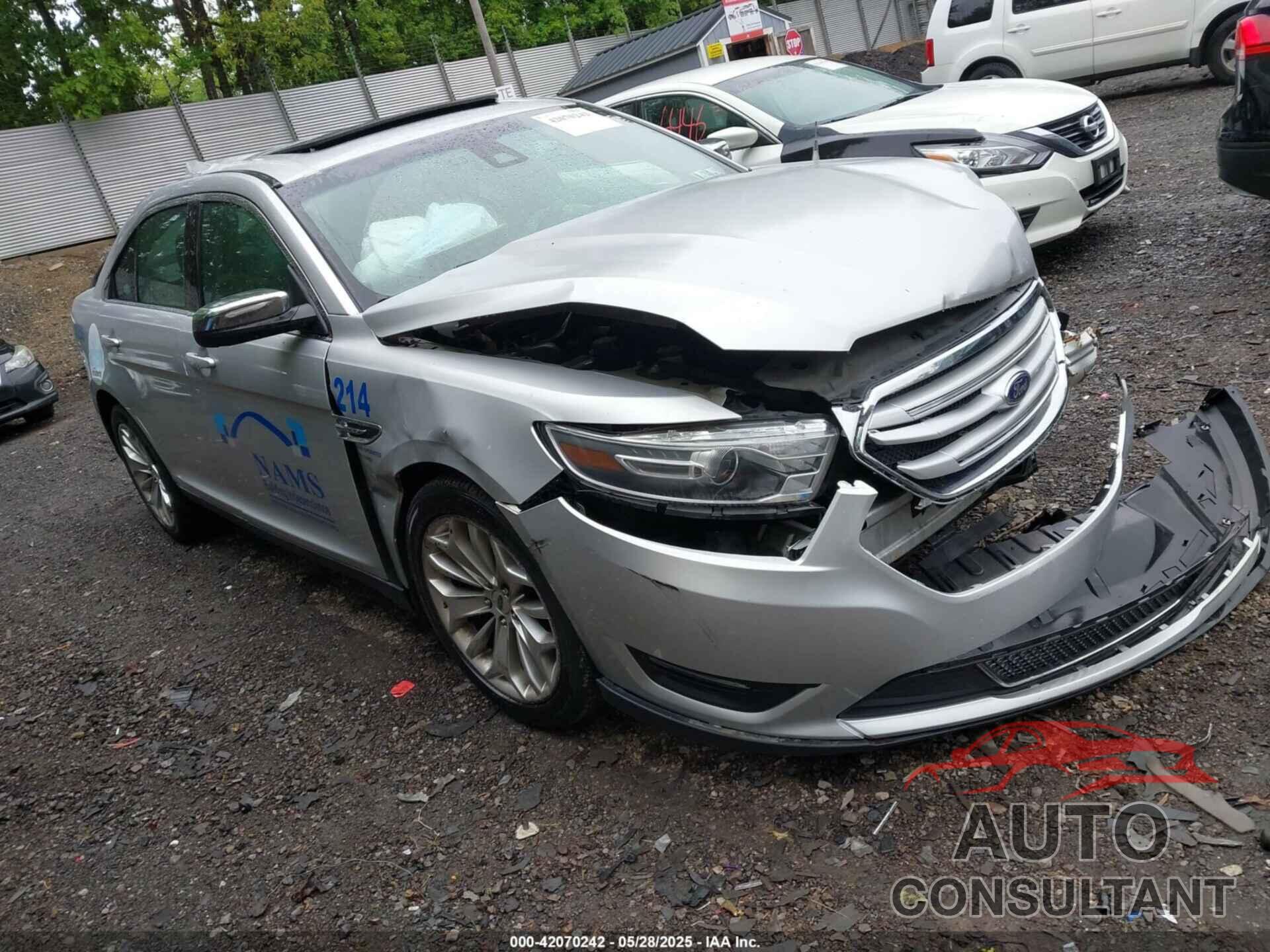 FORD TAURUS 2019 - 1FAHP2F88KG109331