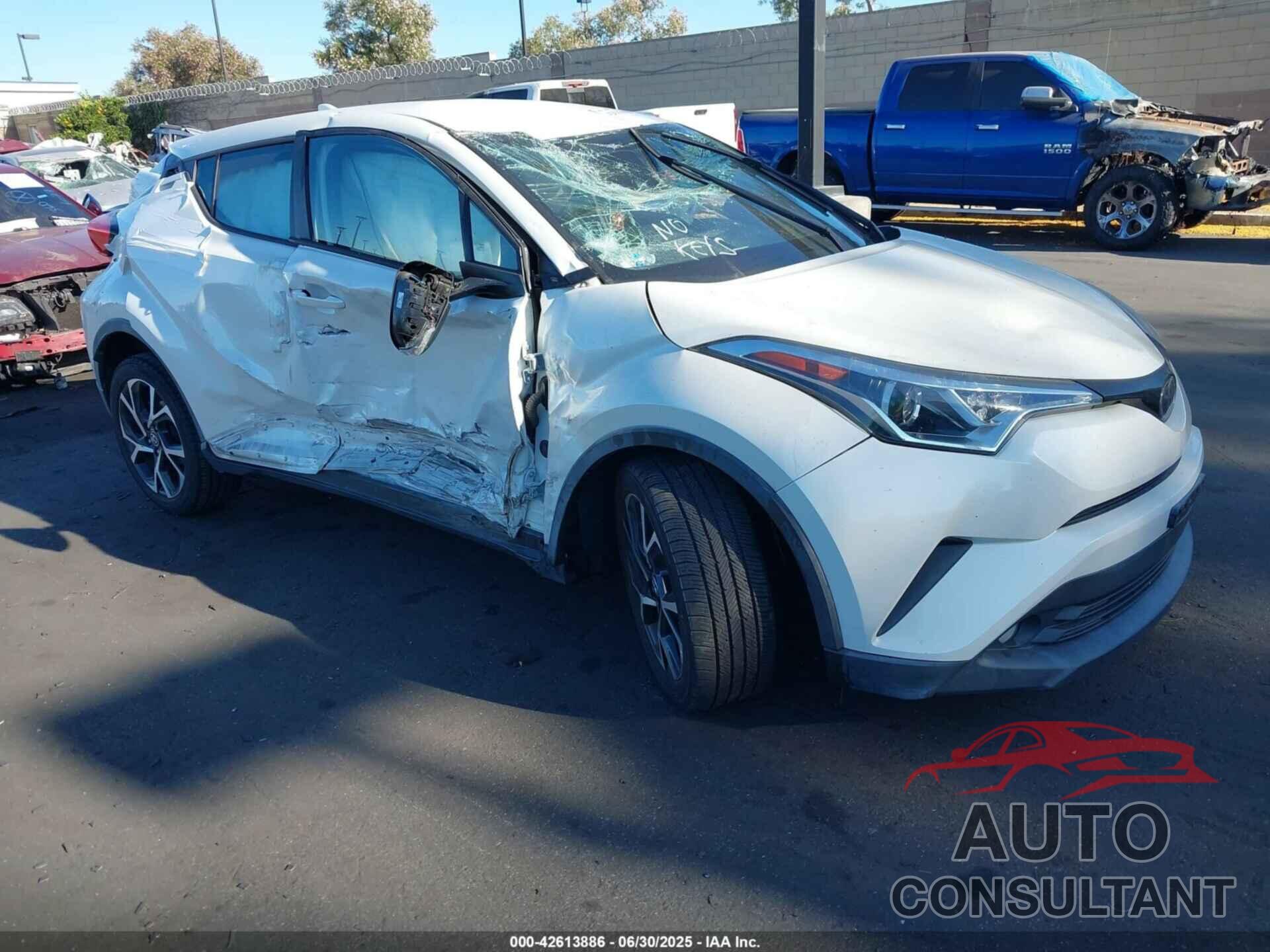 TOYOTA C-HR 2018 - NMTKHMBX4JR041778