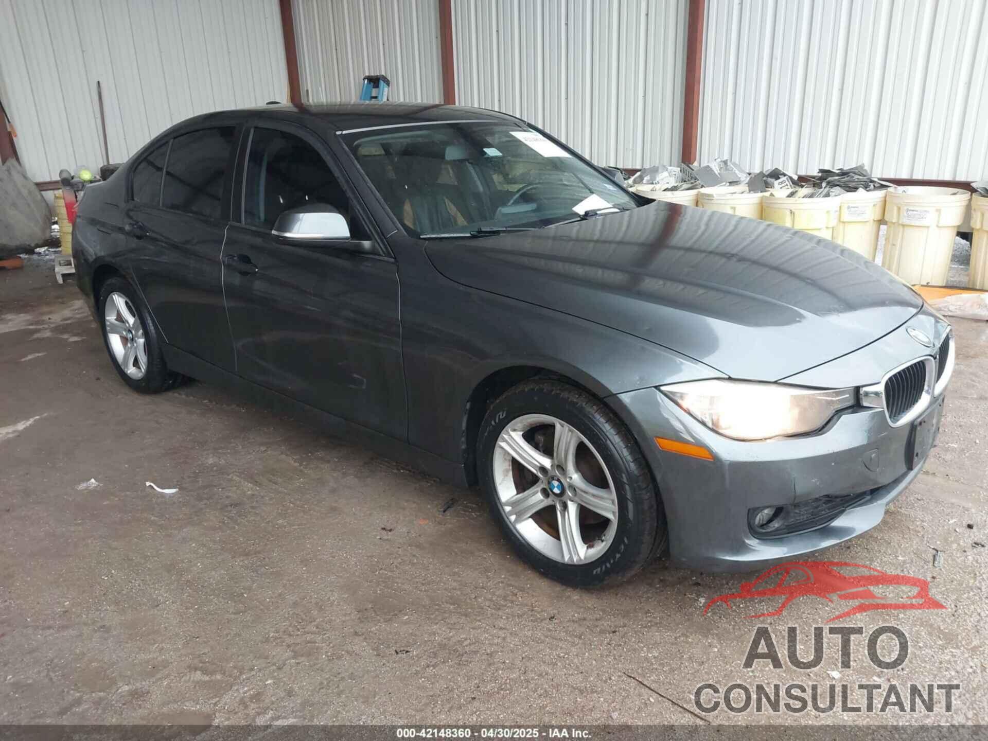 BMW 320I 2014 - WBA3C3G5XENS67385