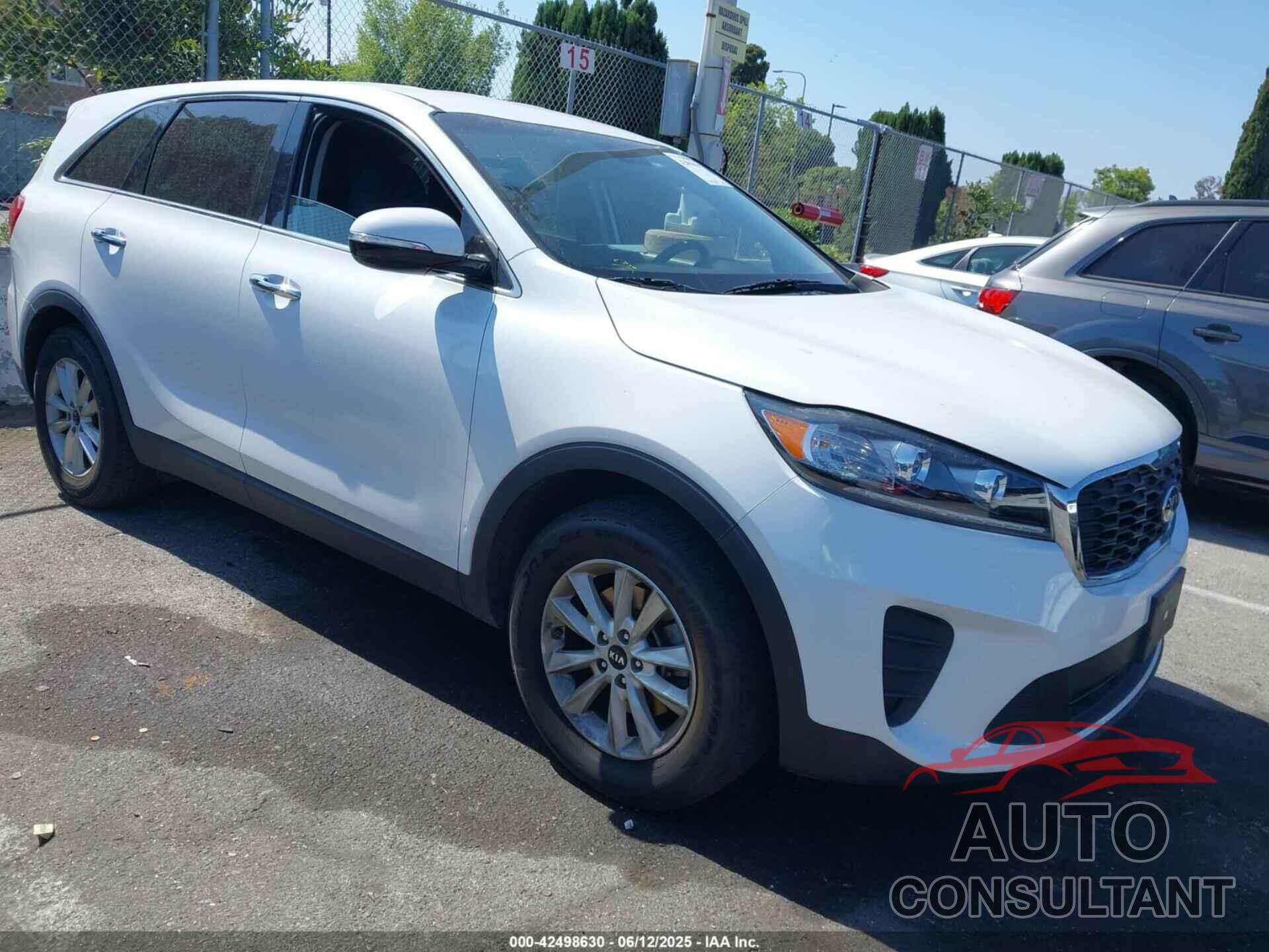 KIA SORENTO 2019 - 5XYPG4A3XKG611385