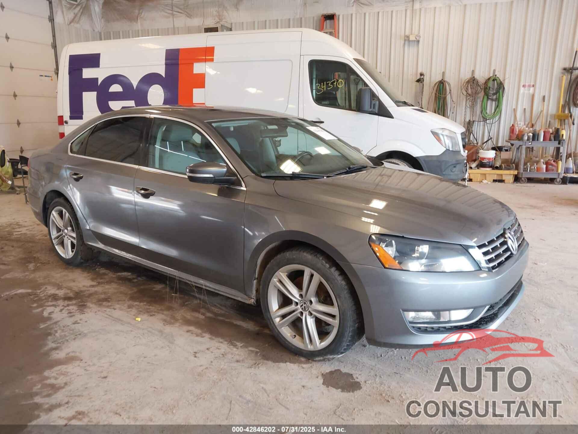 VOLKSWAGEN PASSAT 2013 - 1VWCN7A38DC096509