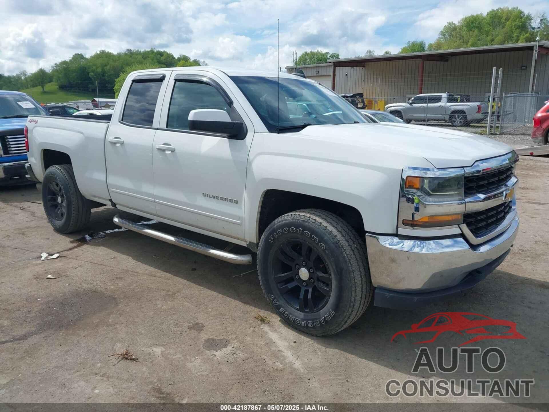 CHEVROLET SILVERADO 1500 2018 - 1GCVKREC3JZ185505