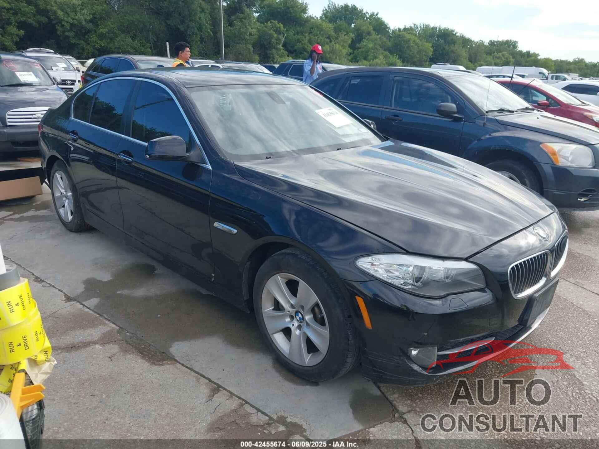 BMW 528I 2011 - WBAFR1C53BDS36602