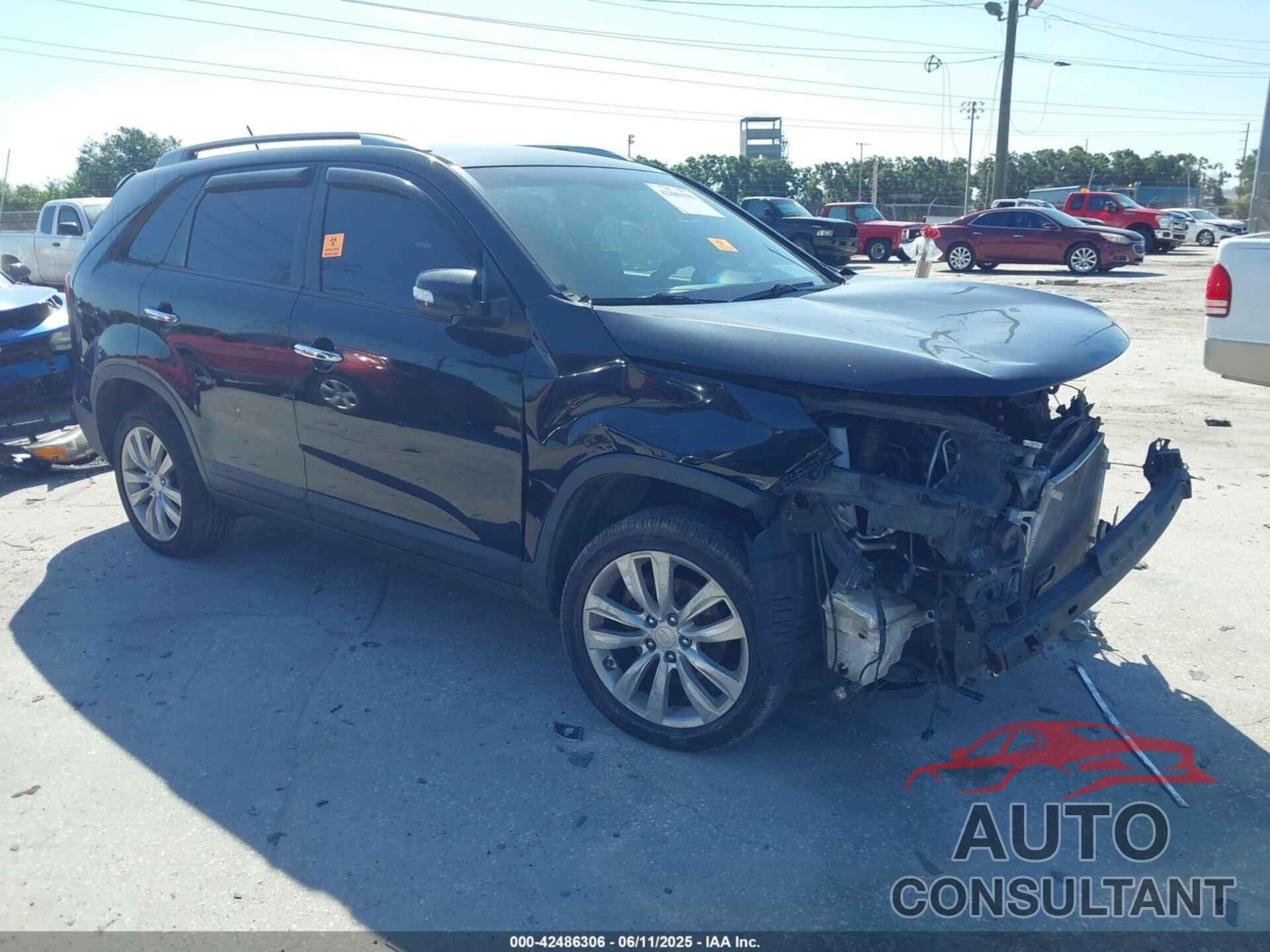KIA SORENTO 2011 - 5XYKU4A16BG077254