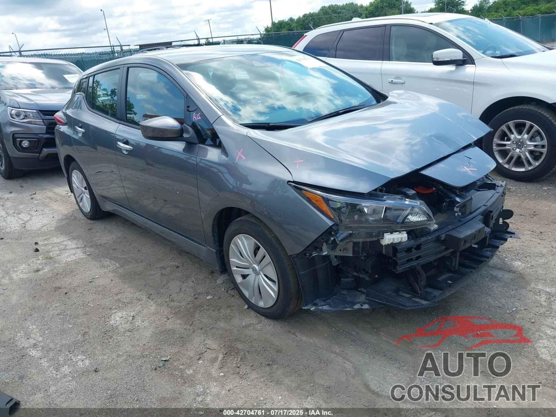 NISSAN LEAF 2023 - 1N4AZ1BV4PC561521