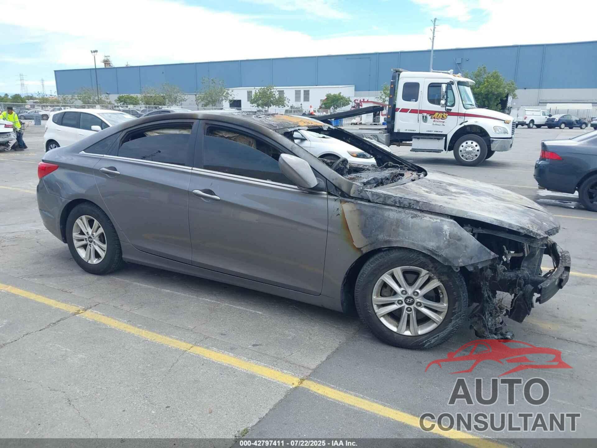 HYUNDAI SONATA 2011 - 5NPEB4AC7BH285639
