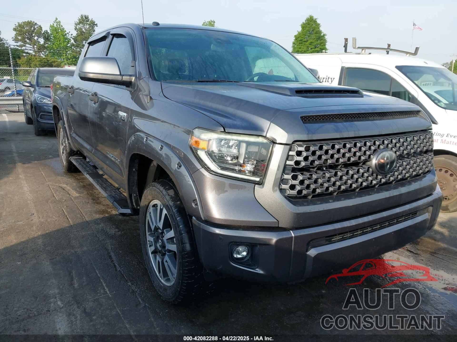 TOYOTA TUNDRA 2018 - 5TFDW5F18JX748159
