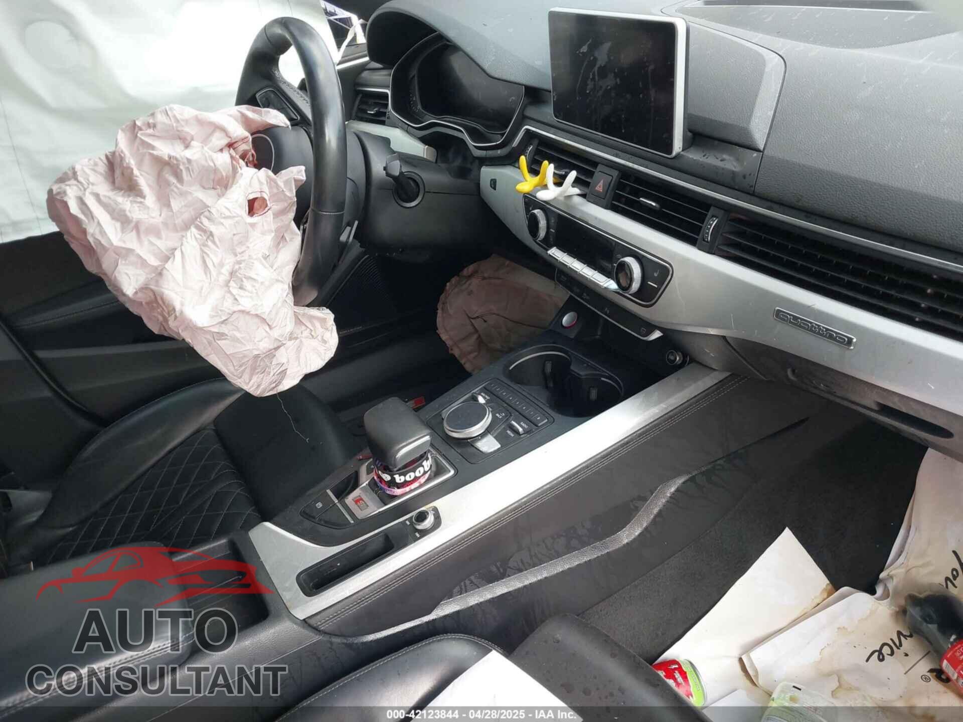 AUDI S4 2019 - WAUB4AF49KA089090