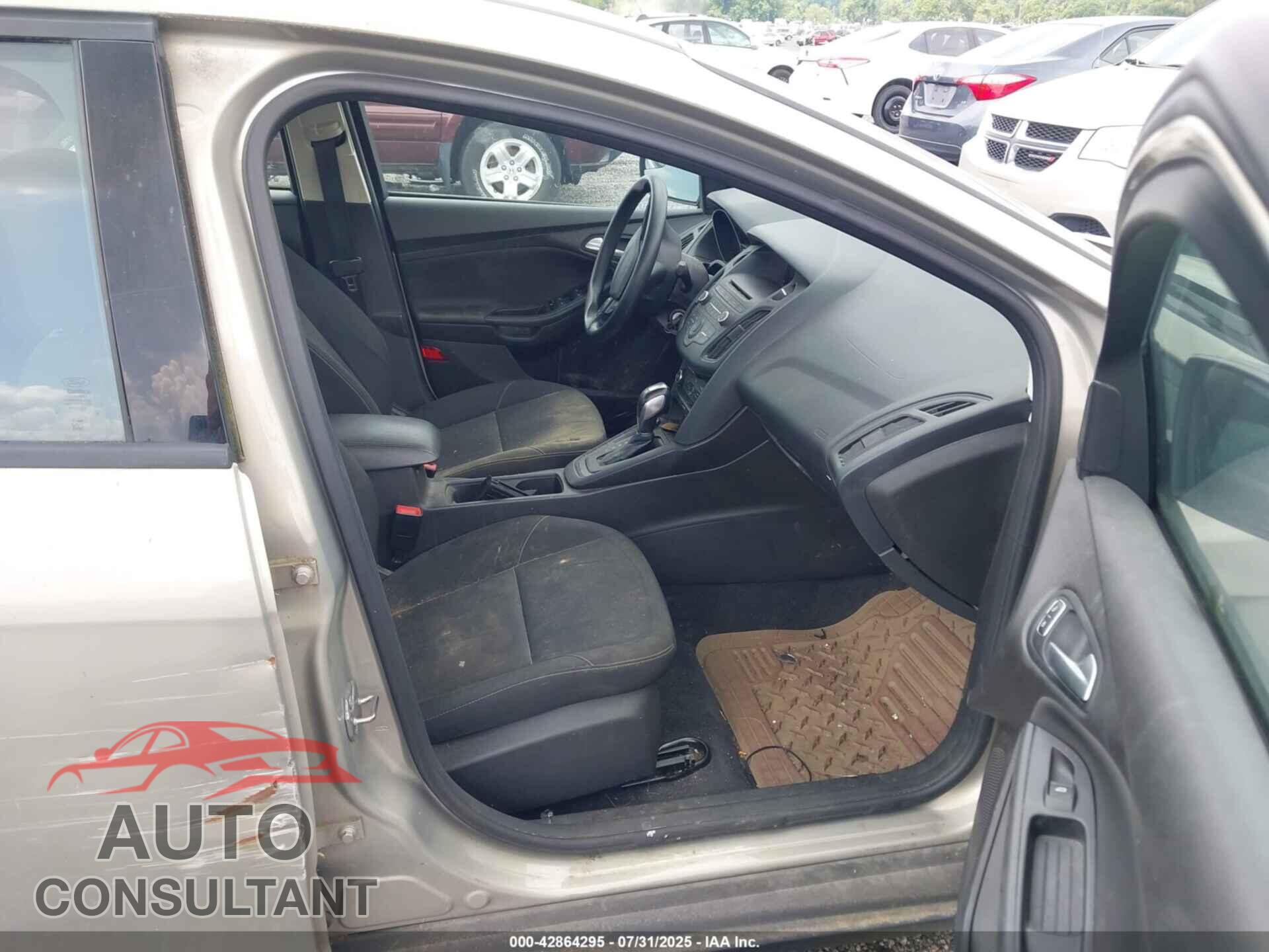 FORD FOCUS 2015 - 1FADP3F25FL353404
