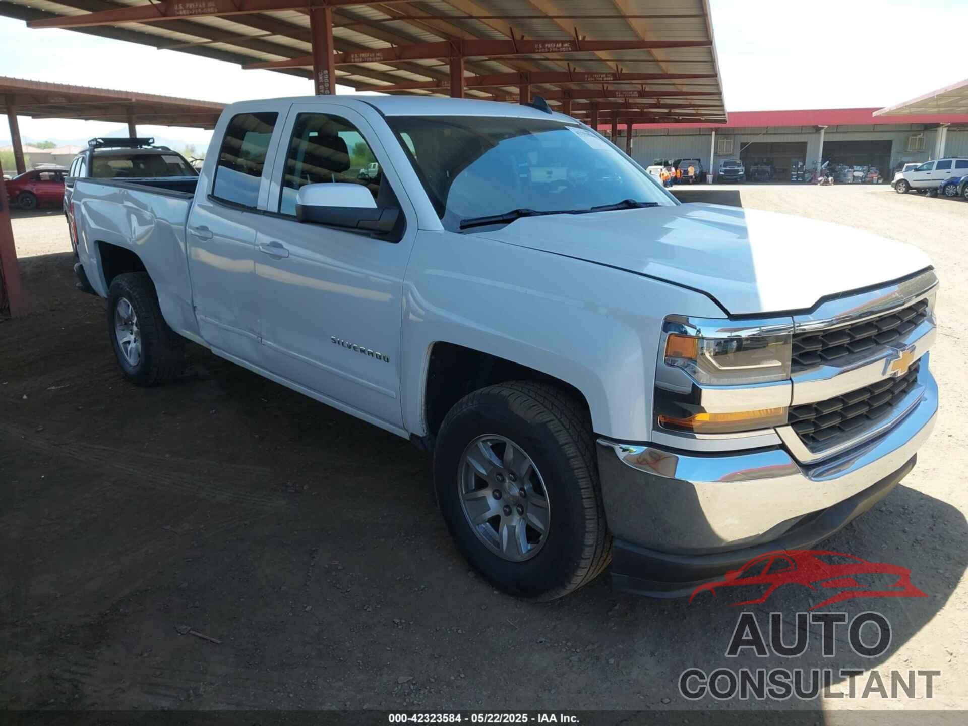 CHEVROLET SILVERADO 1500 2017 - 1GCRCREH9HZ333709