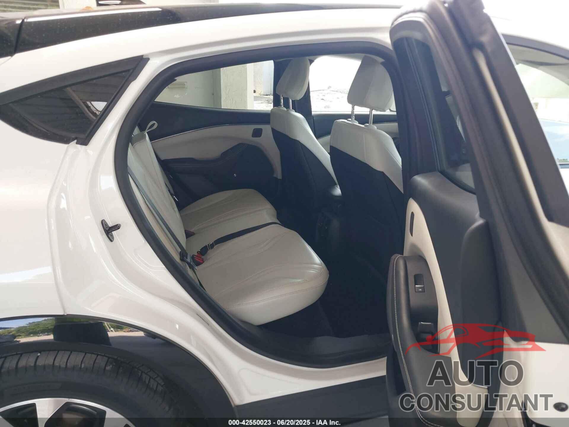 FORD MUSTANG MACH-E 2021 - 3FMTK3SS7MMA25127