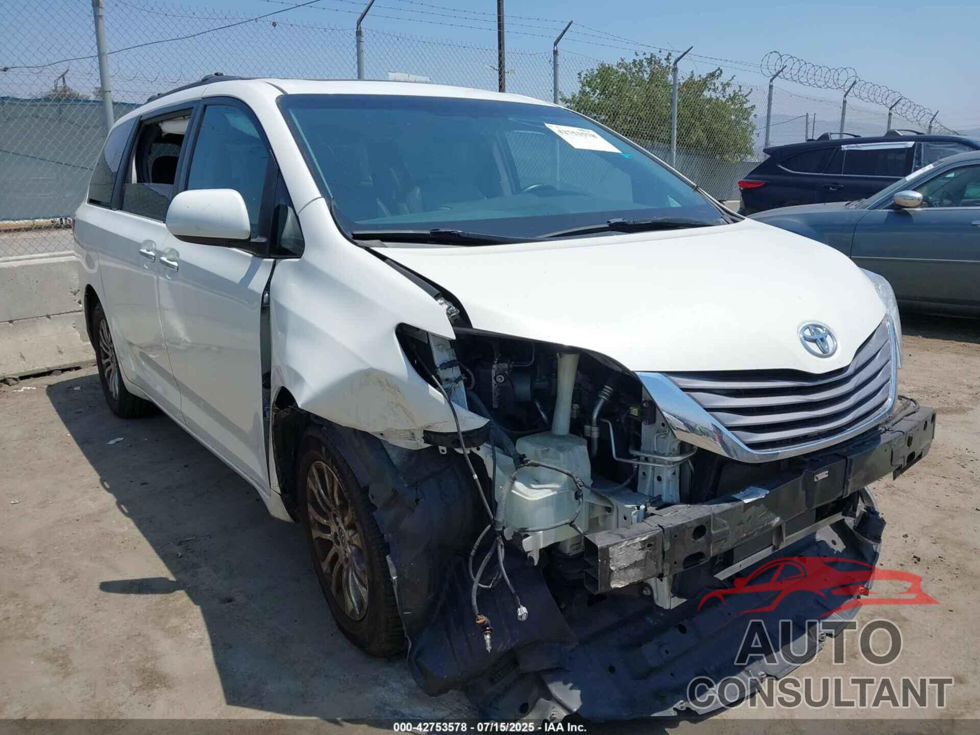 TOYOTA SIENNA 2015 - 5TDYK3DC8FS639719