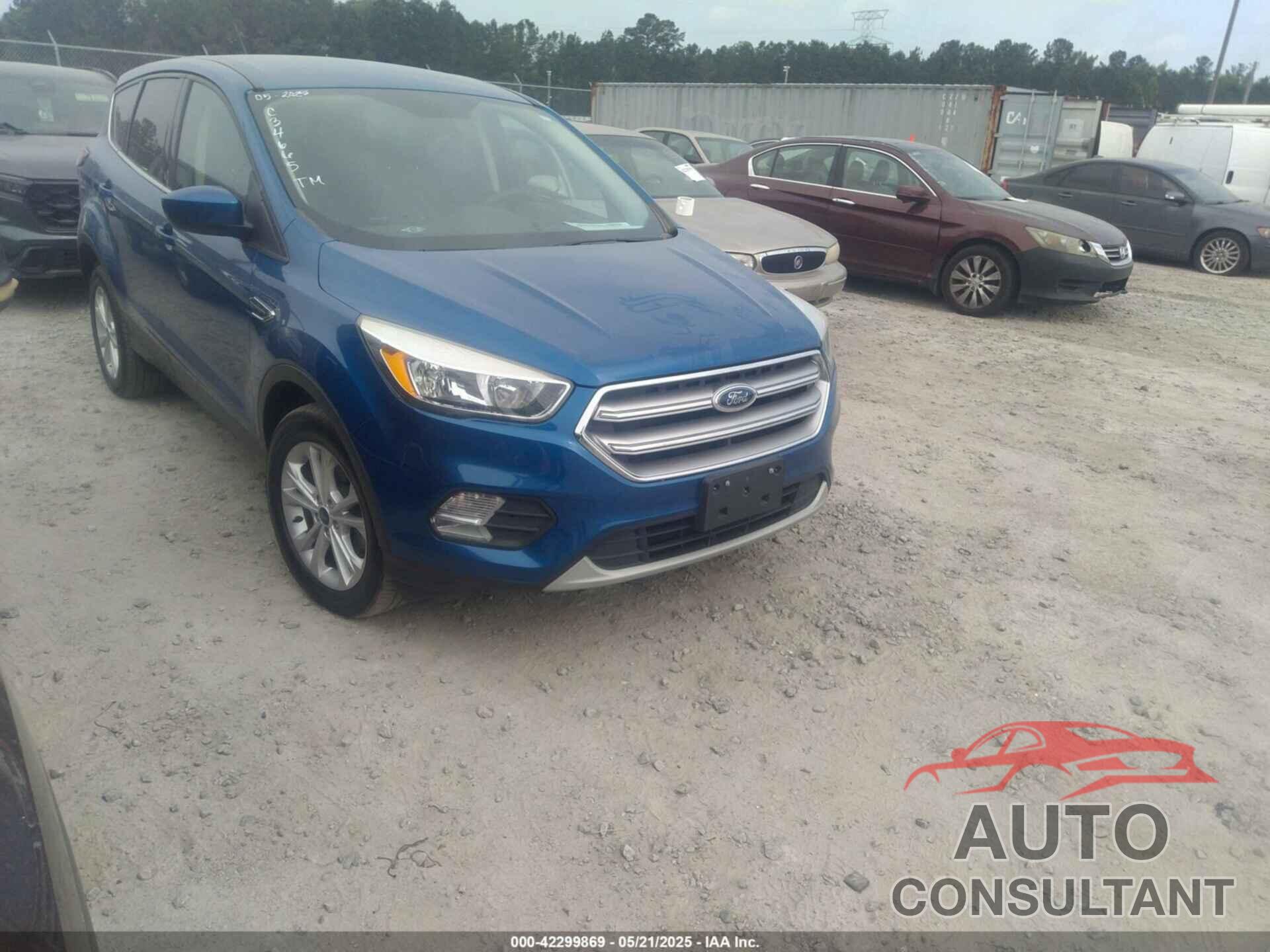 FORD ESCAPE 2017 - 1FMCU9GD5HUC34665