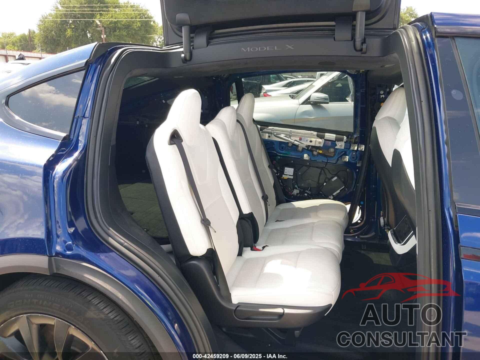 TESLA MODEL X 2022 - 7SAXCAE54NF359105