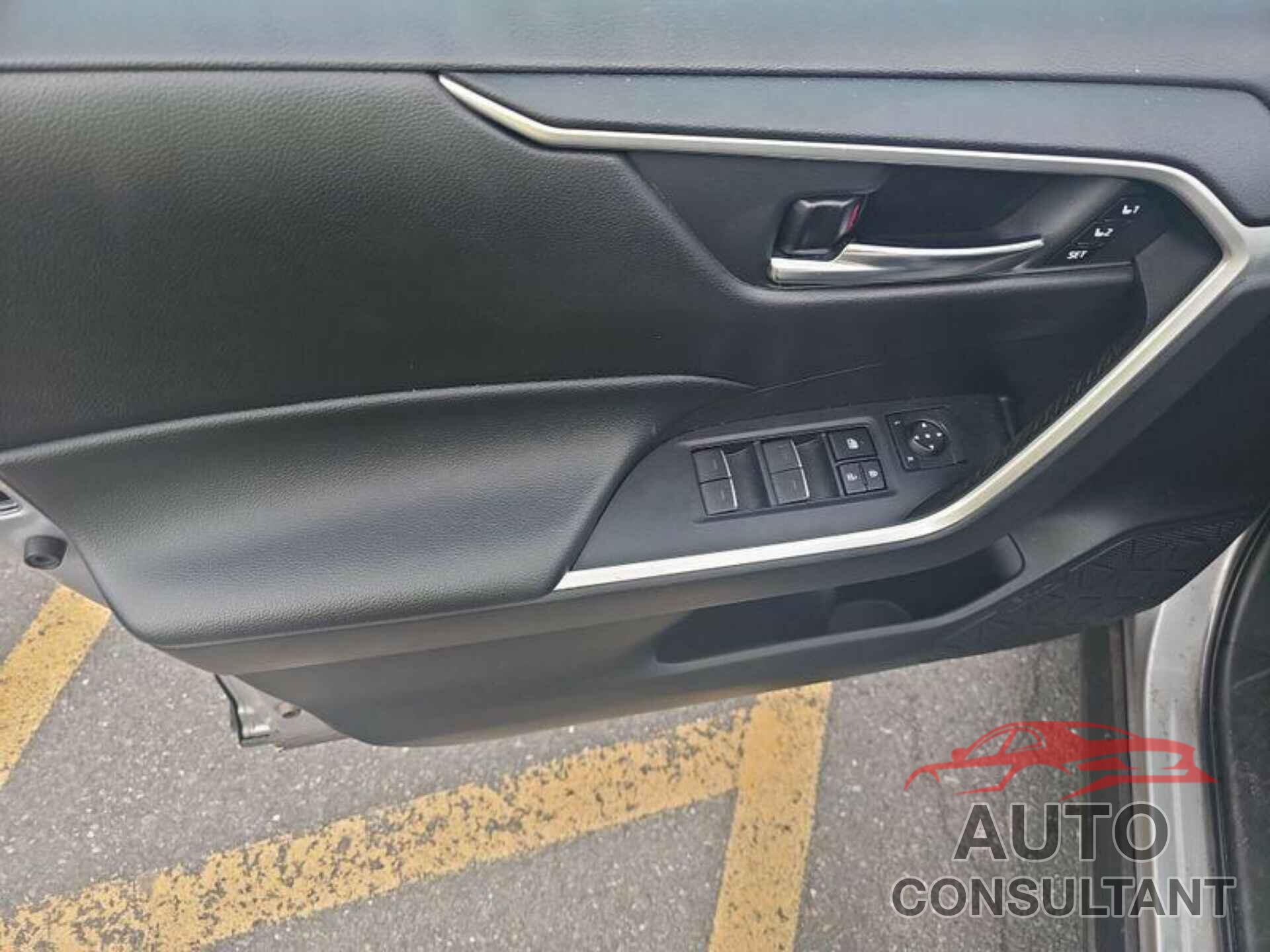 TOYOTA RAV4 2022 - 4T3B6RFV2NU084419