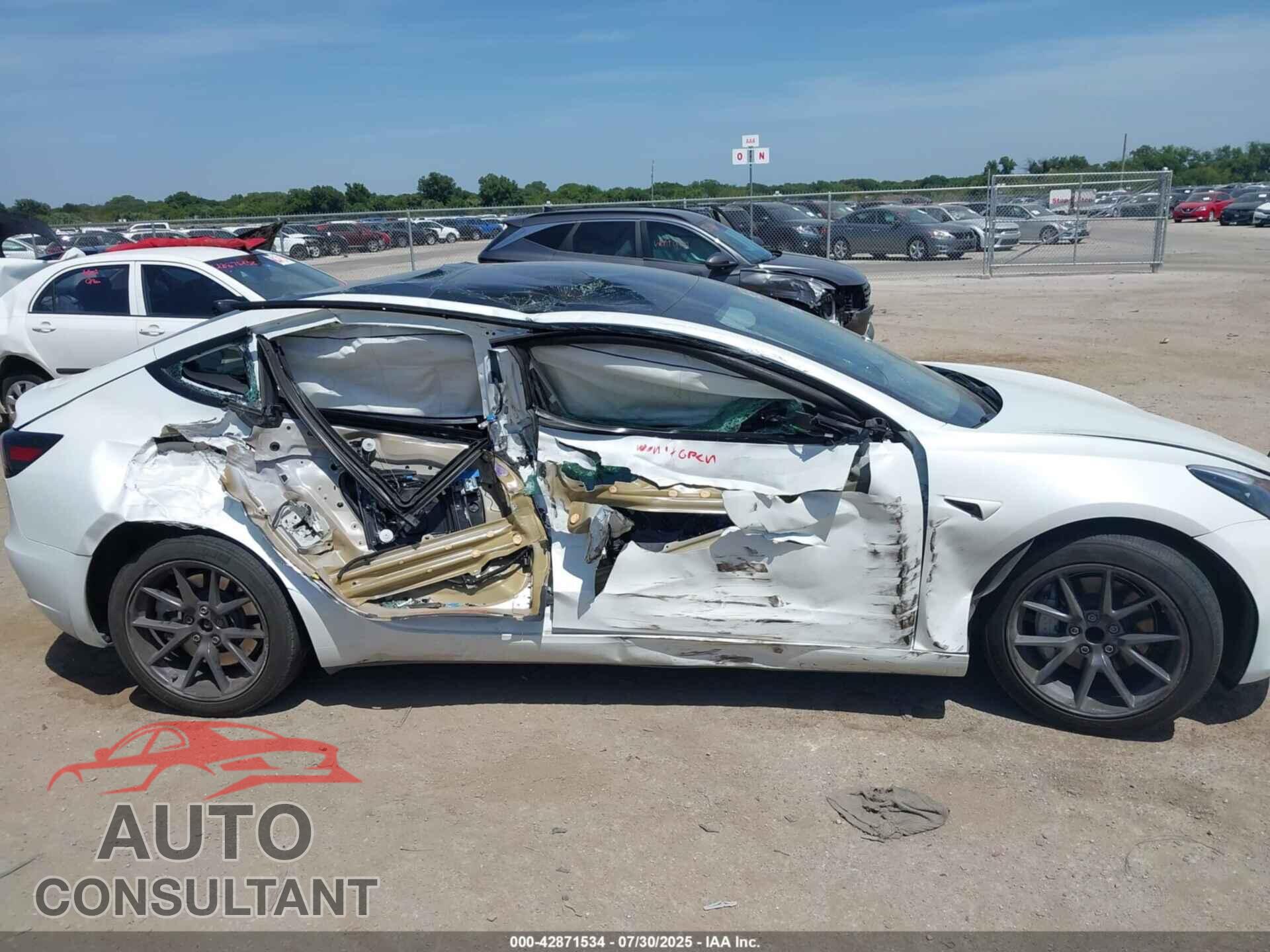 TESLA MODEL 3 2023 - 5YJ3E1EA2PF594348
