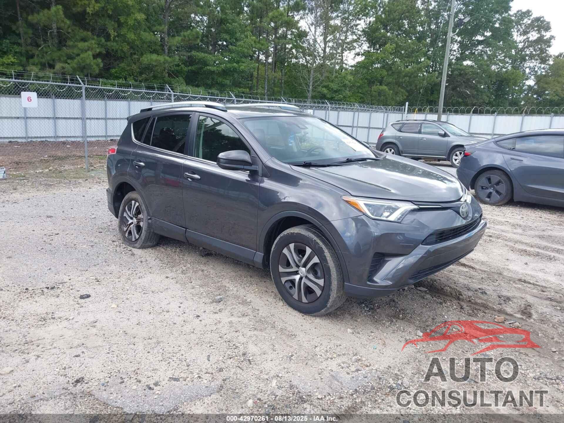 TOYOTA RAV4 2017 - JTMZFREV3HJ700633
