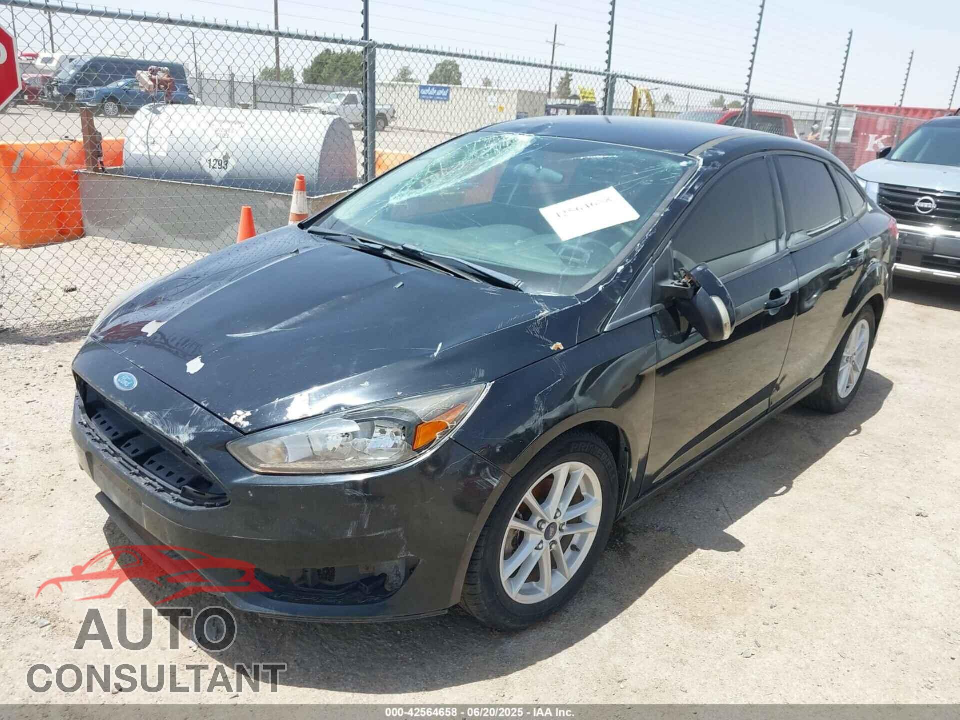 FORD FOCUS 2017 - 1FADP3F24HL229787