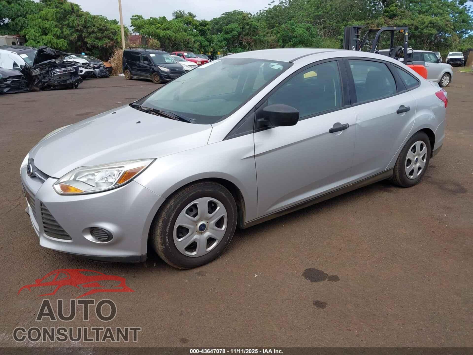 FORD FOCUS 2014 - 1FADP3E28EL274082