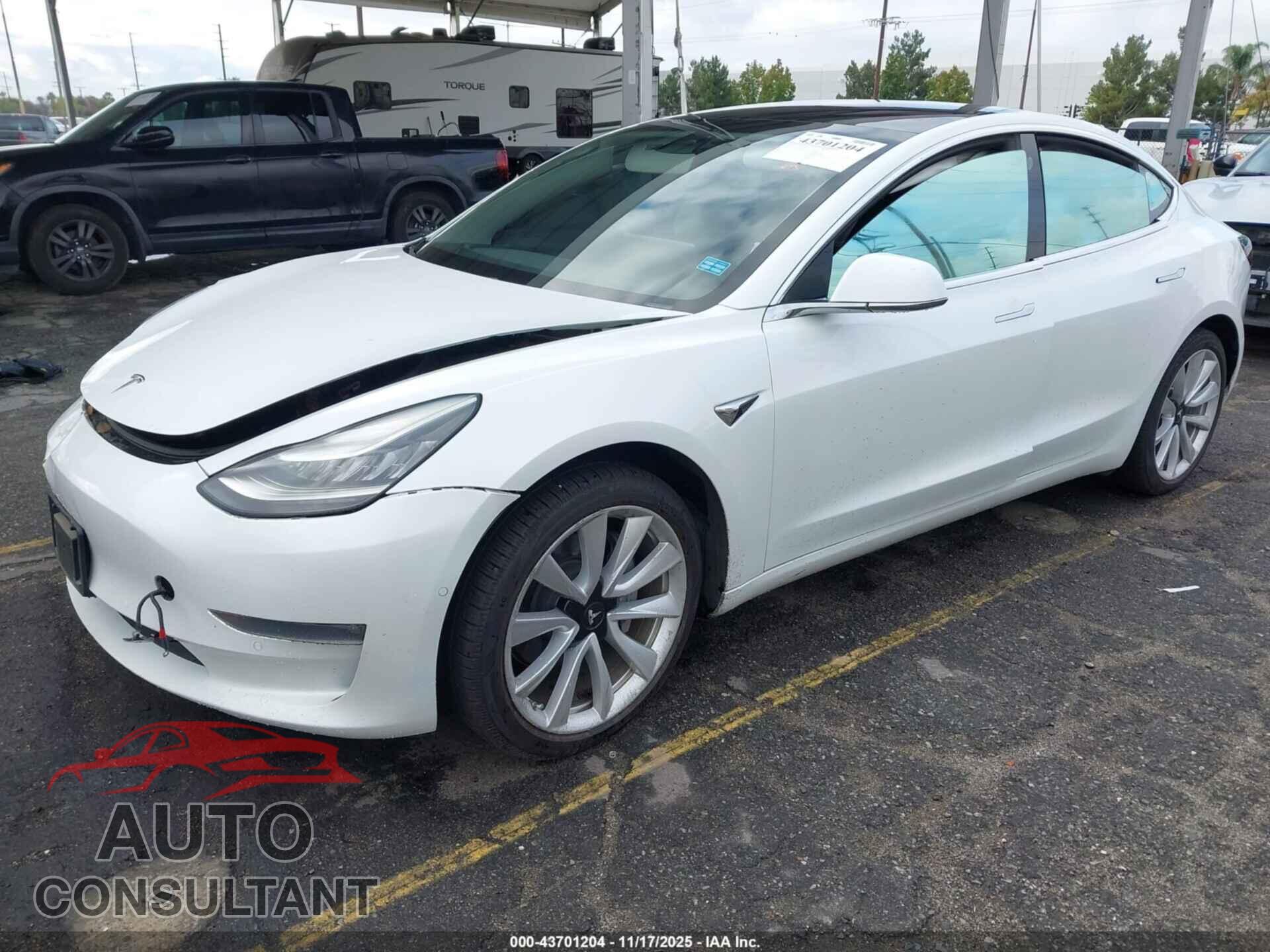 TESLA MODEL 3 2018 - 5YJ3E1EA5JF164918