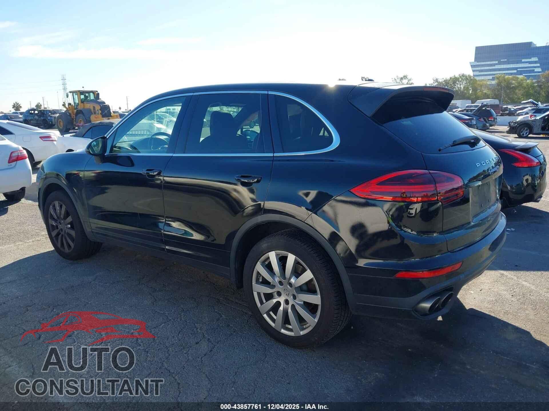 PORSCHE CAYENNE 2017 - WP1AB2A23HLA52421