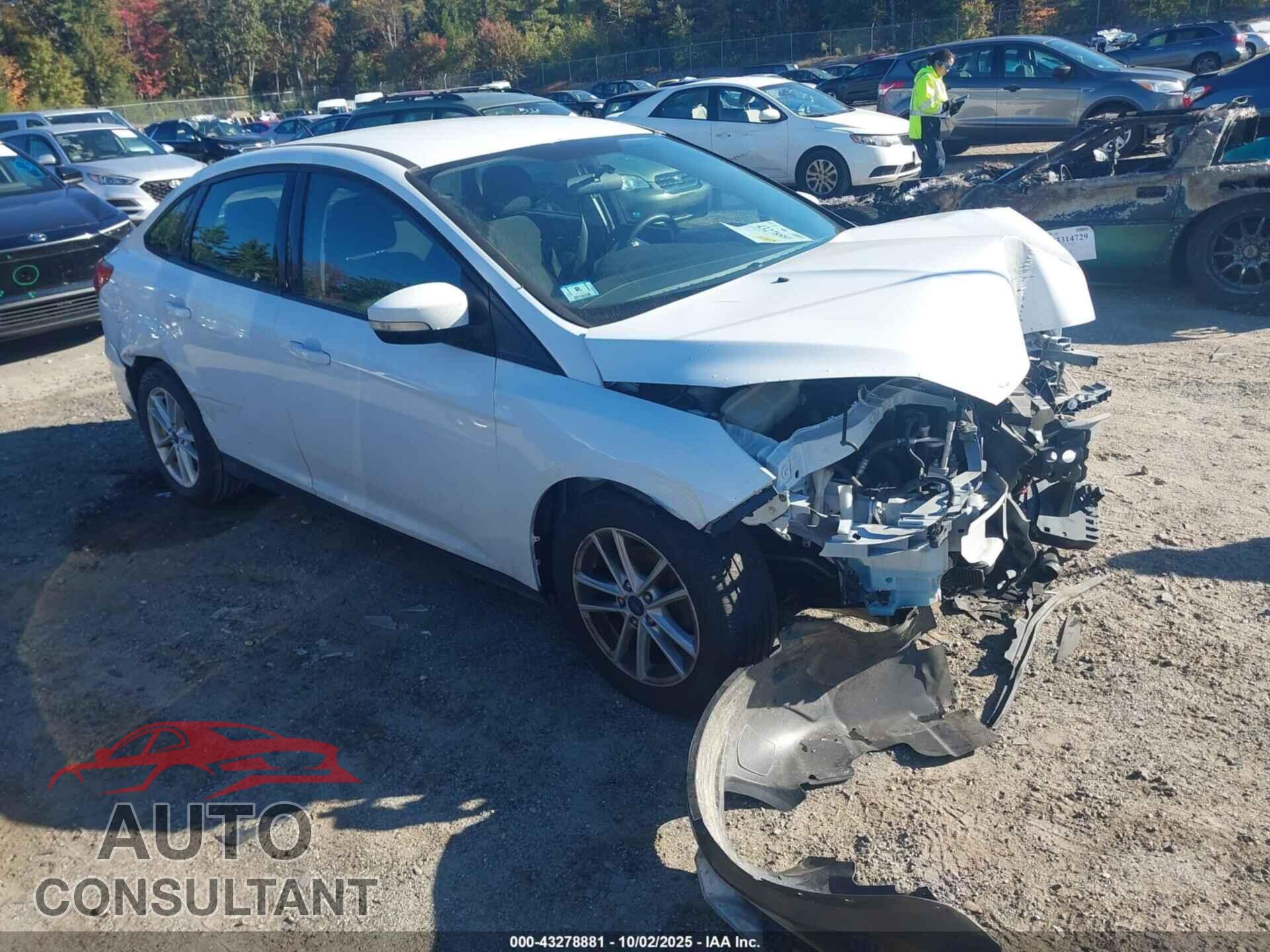 FORD FOCUS 2017 - 1FADP3F22HL332996