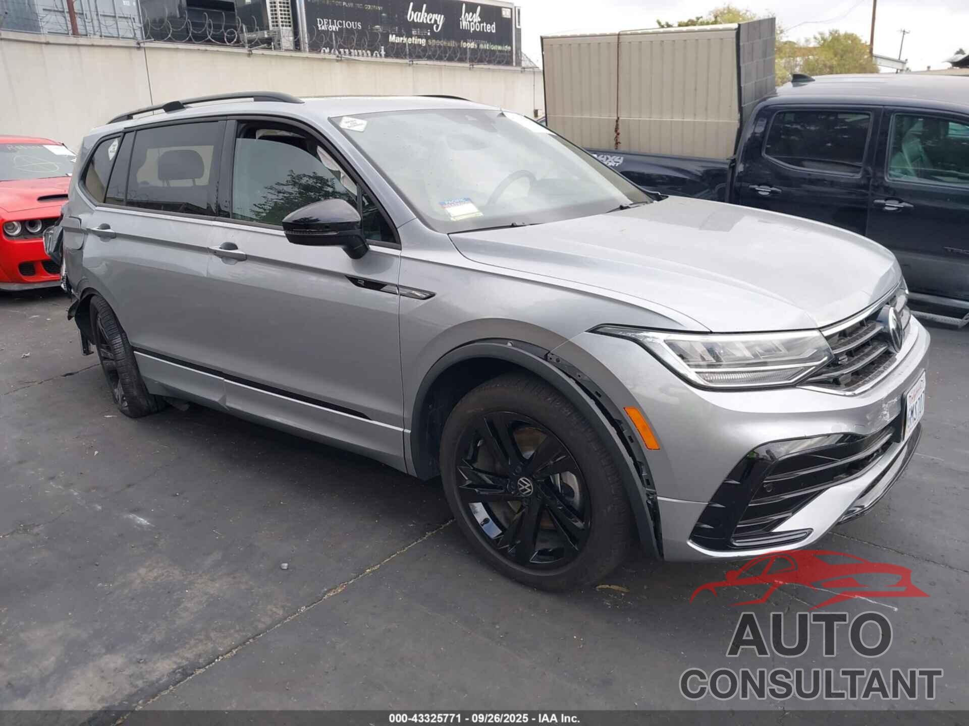 VOLKSWAGEN TIGUAN 2023 - 3VVCB7AX3PM058186