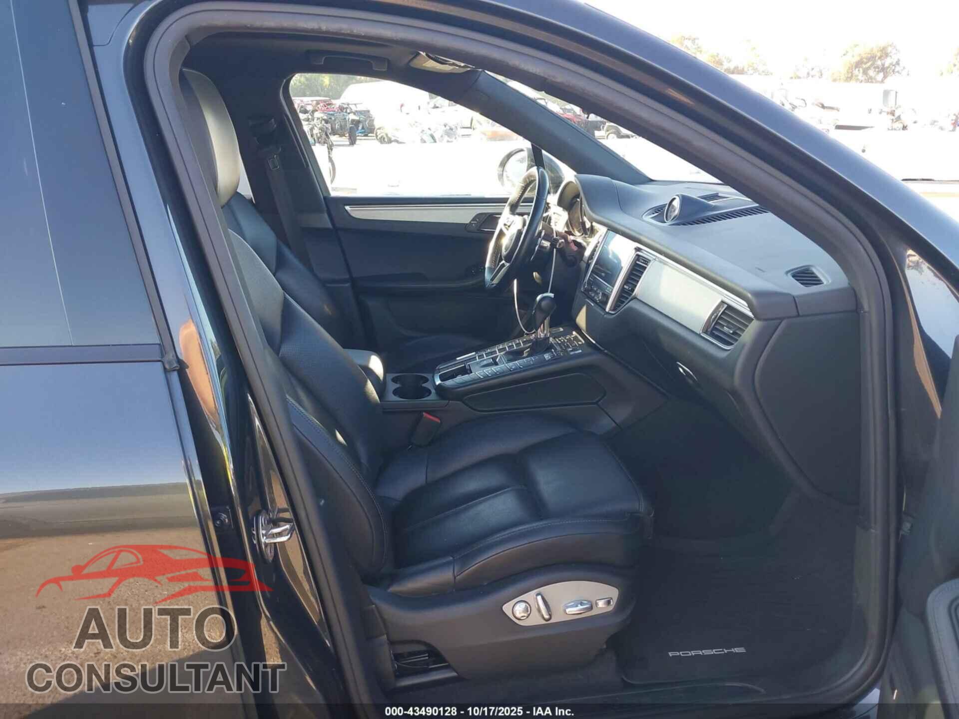 PORSCHE MACAN 2017 - WP1AA2A56HLB08834