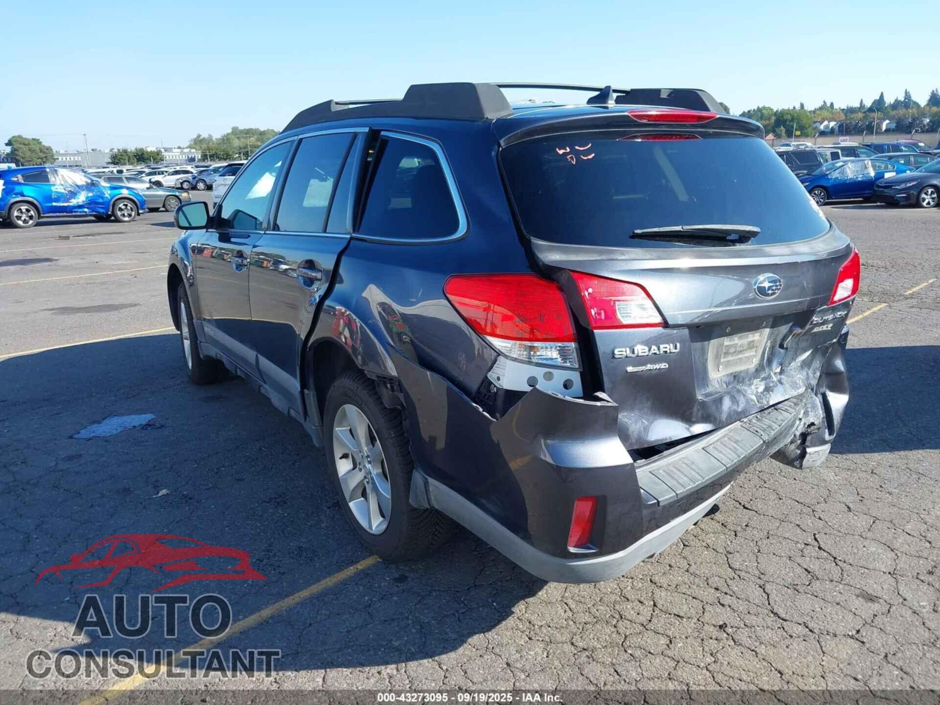 SUBARU OUTBACK 2013 - 4S4BRBLC2D3304429