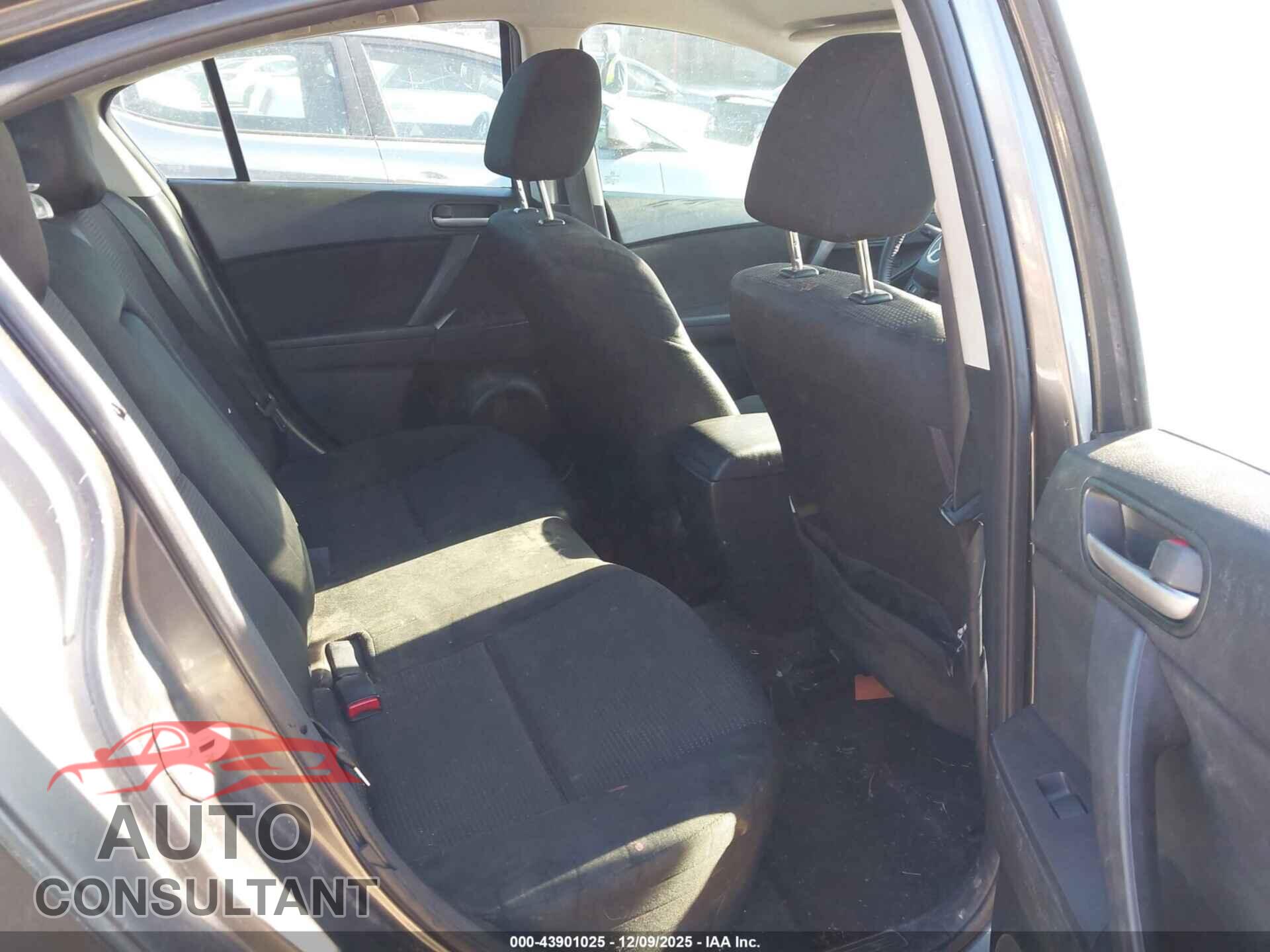 MAZDA MAZDA3 2012 - JM1BL1V74C1629643