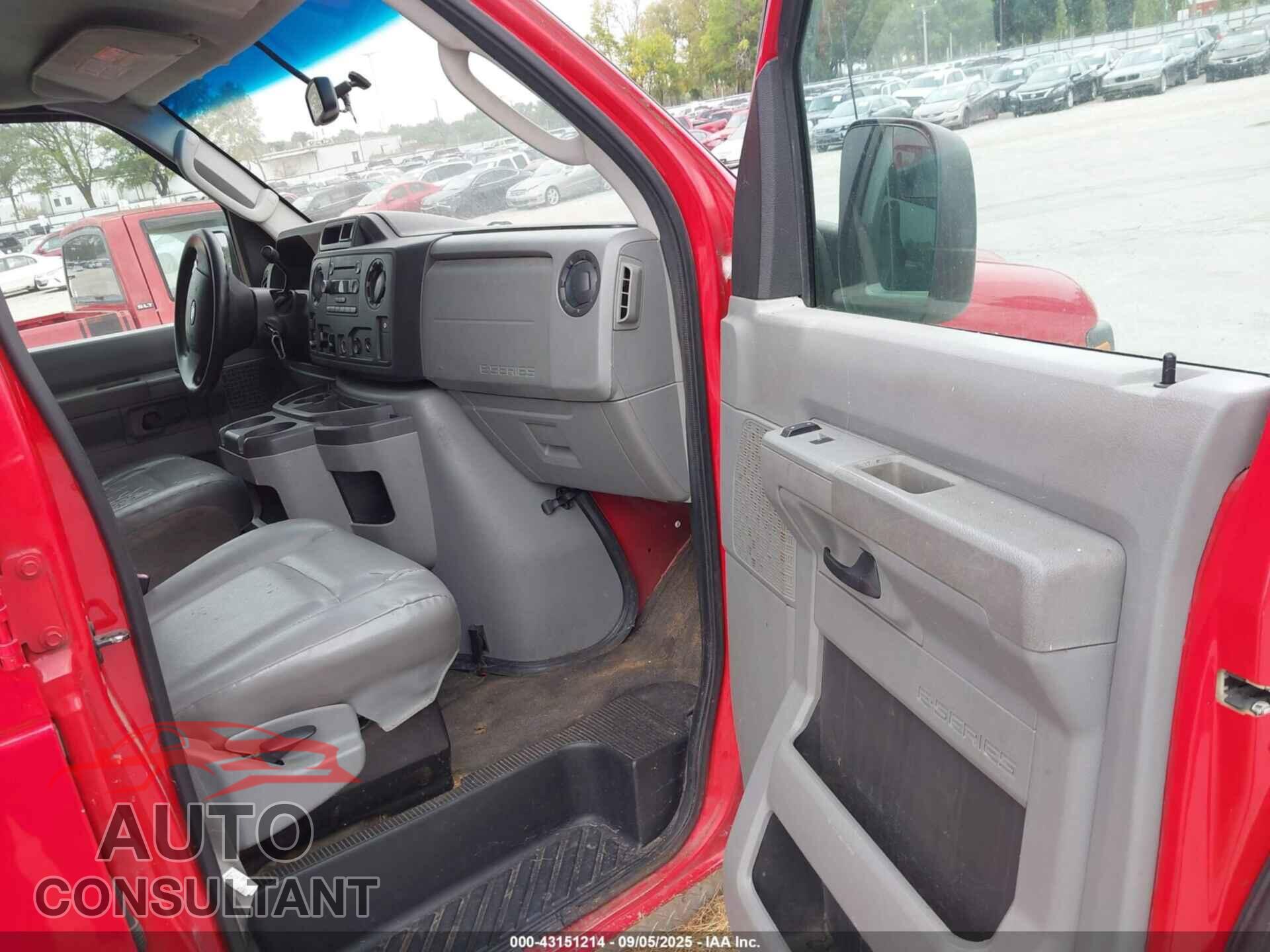 FORD E-350 SUPER DUTY 2011 - 1FBSS3BL3BDB09080