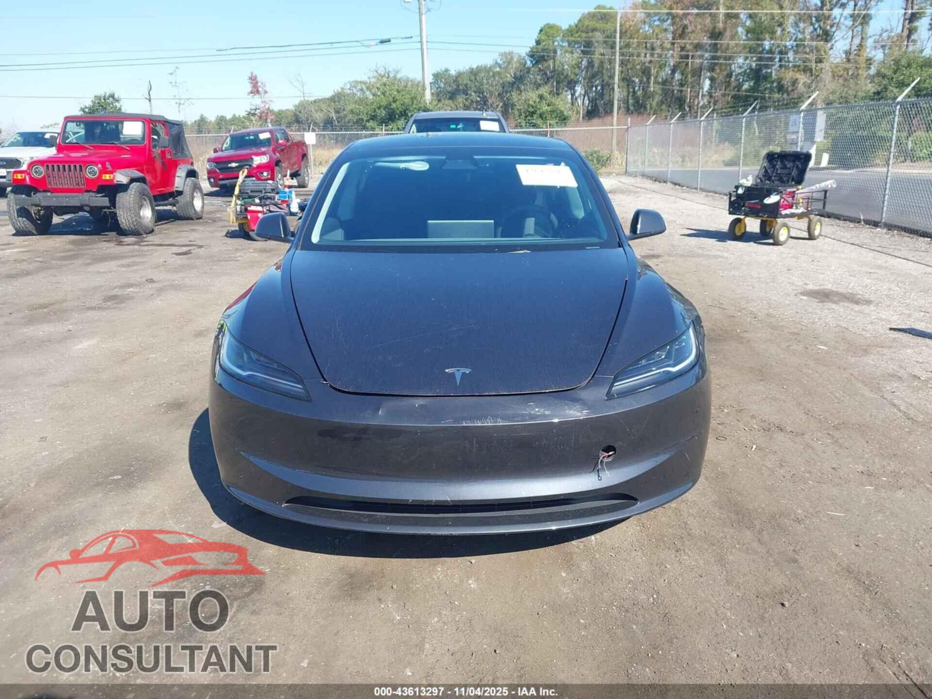 TESLA MODEL 3 2024 - 5YJ3E1EA7RF762374