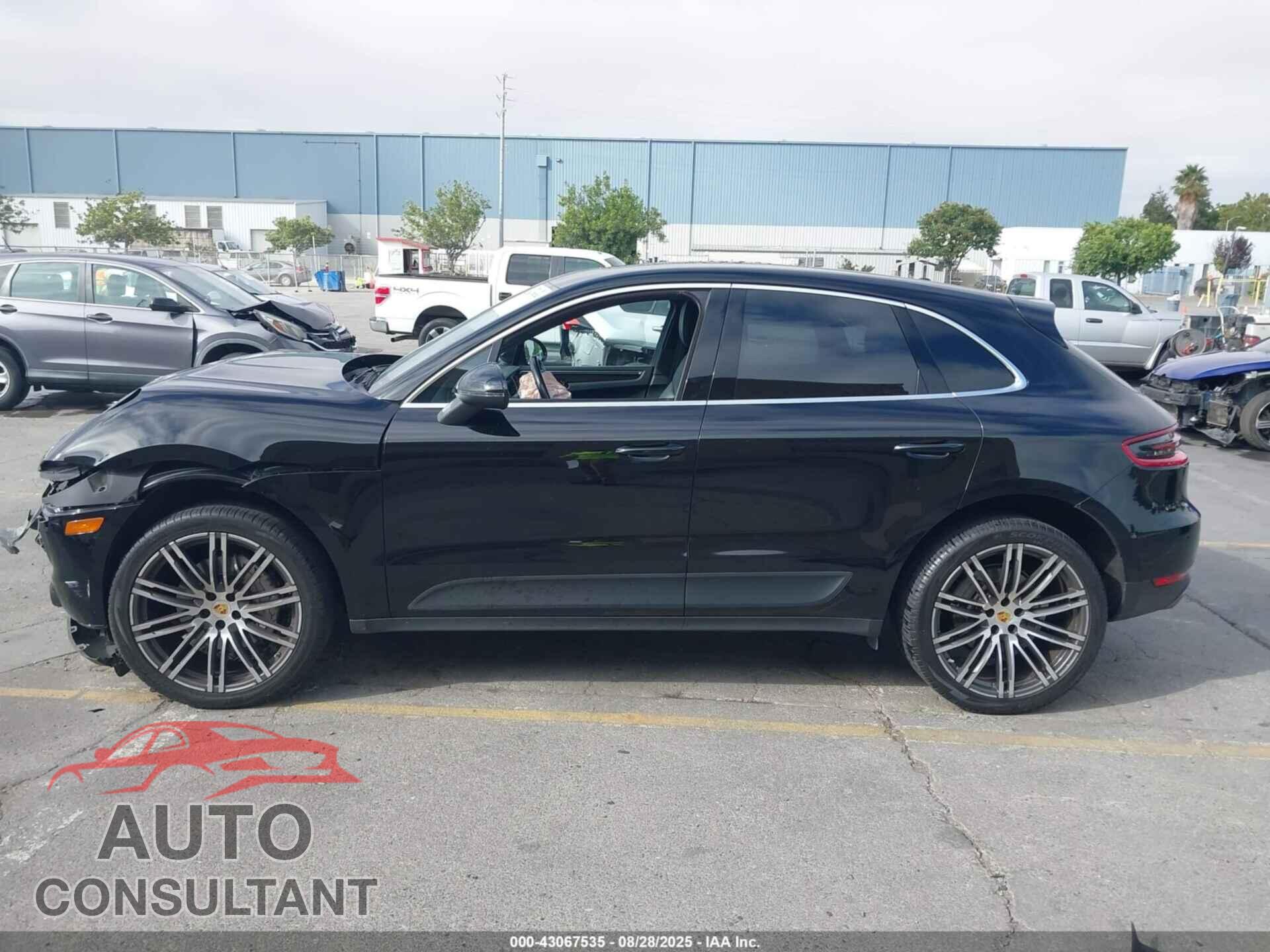 PORSCHE MACAN 2017 - WP1AB2A5XHLB20398