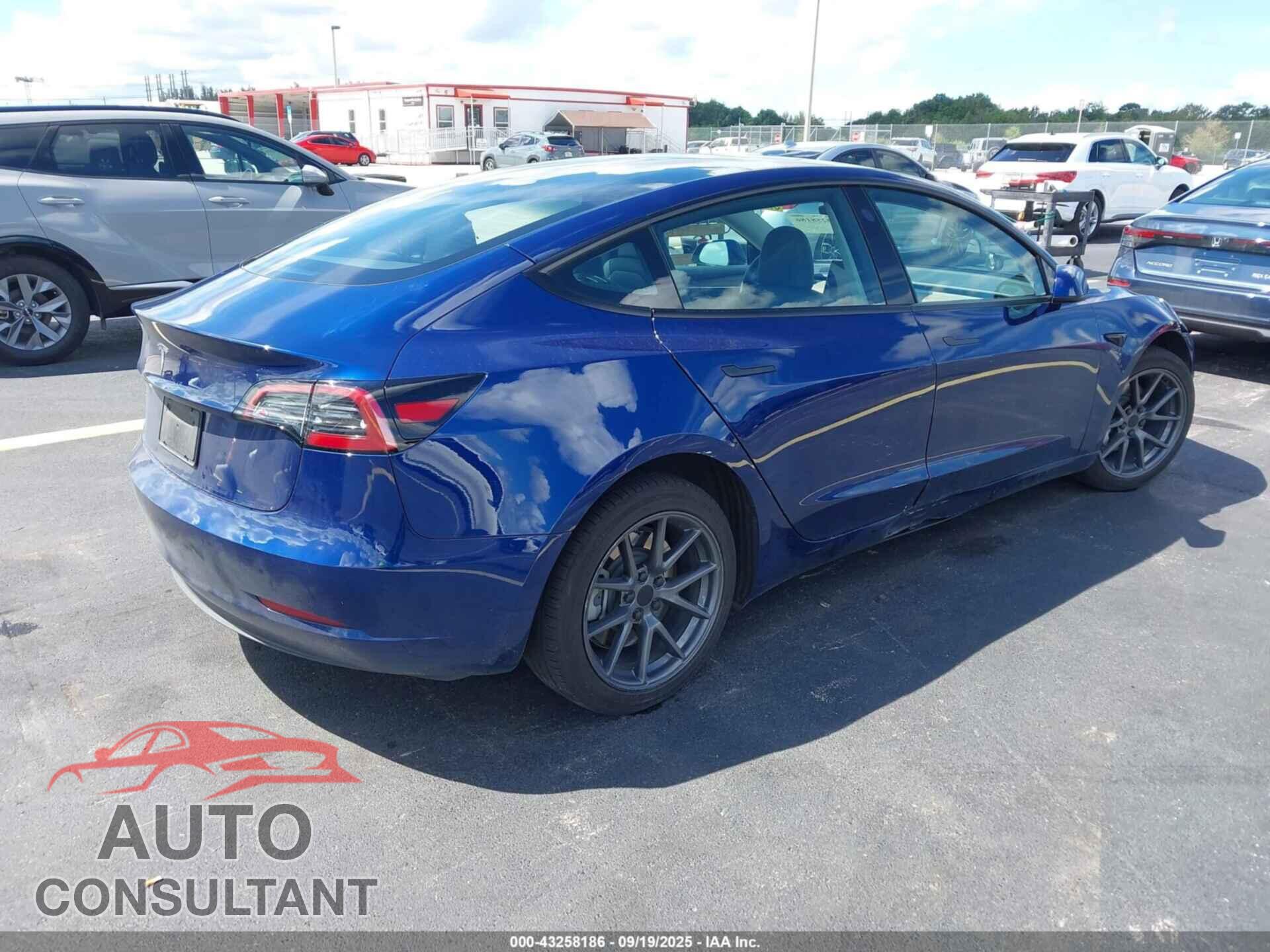 TESLA MODEL 3 2023 - 5YJ3E1EA3PF677688