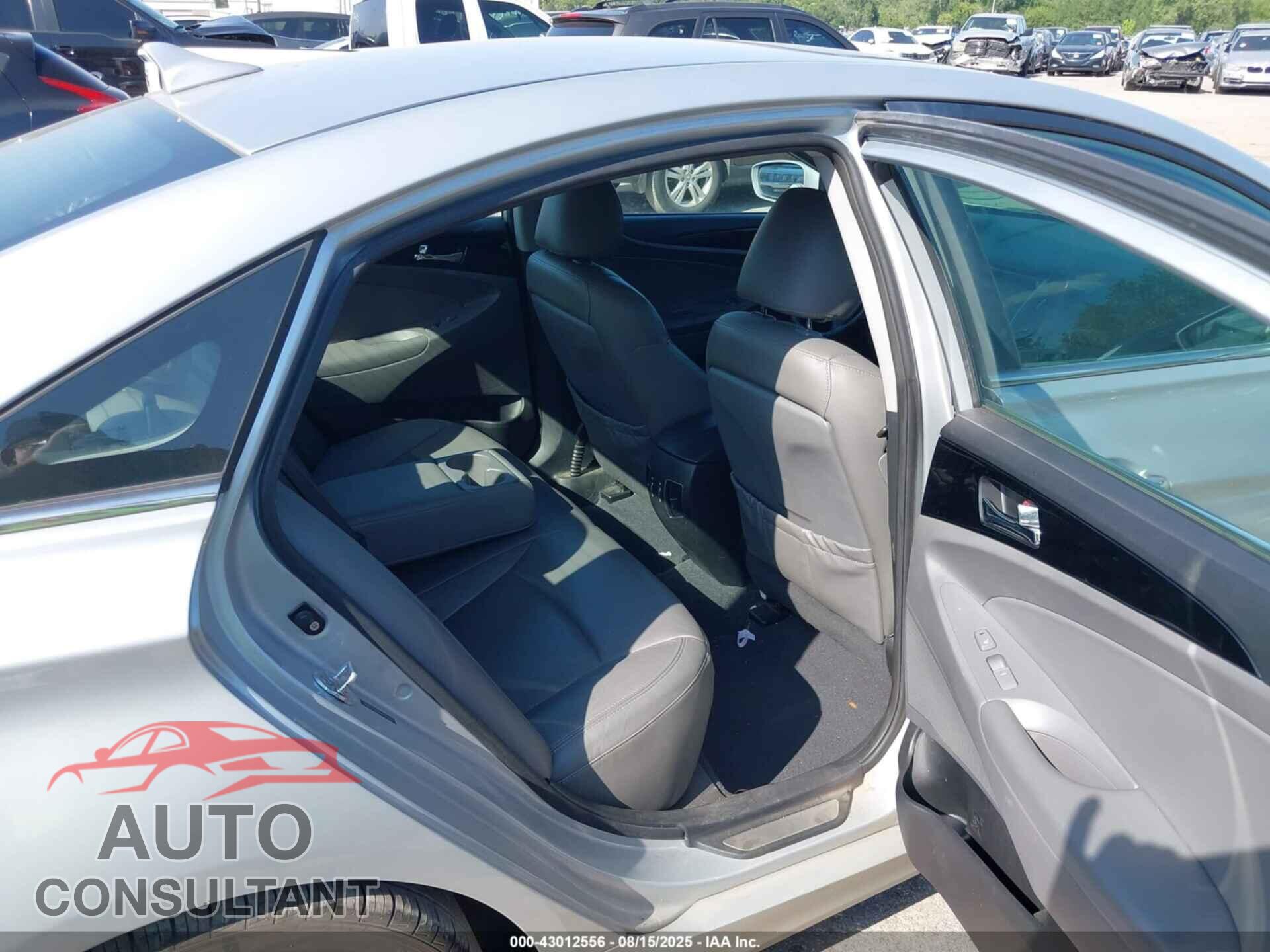 HYUNDAI SONATA 2011 - 5NPEC4AB5BH257231