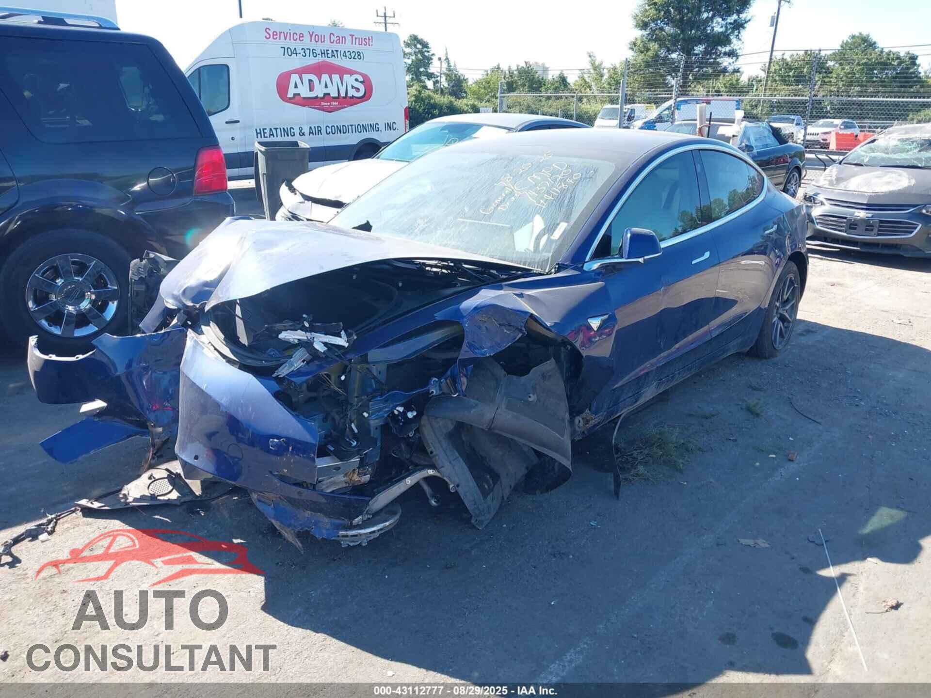 TESLA MODEL 3 2019 - 5YJ3E1EB8KF437120