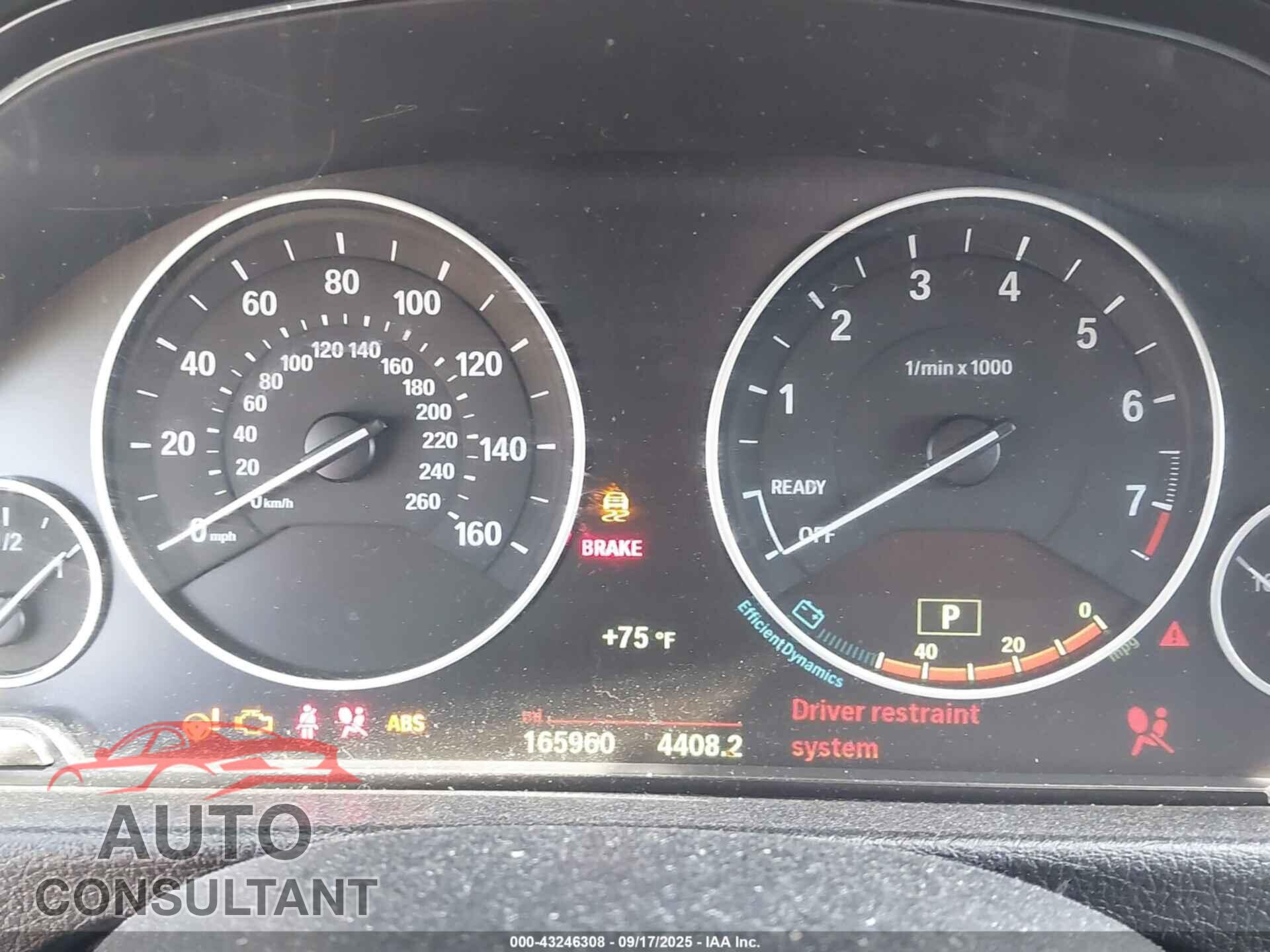 BMW 320I 2015 - WBA3C3C5XFK202013