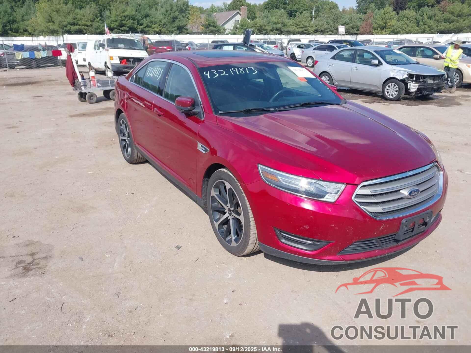 FORD TAURUS 2015 - 1FAHP2E84FG148201