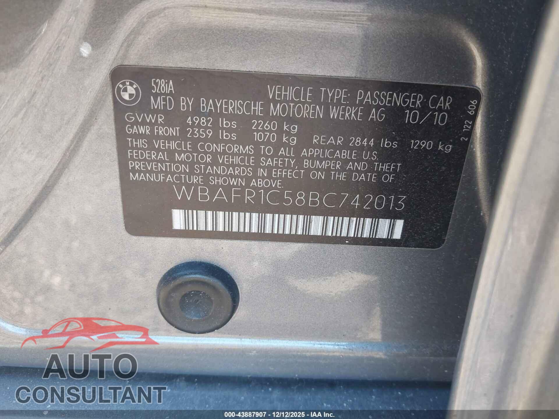 BMW 528I 2011 - WBAFR1C58BC742013