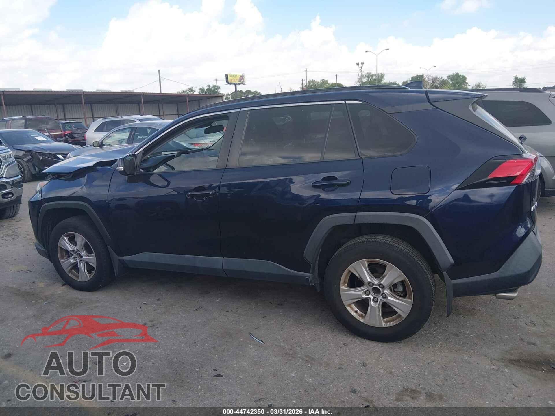 TOYOTA RAV4 2019 - 2T3W1RFVXKW010175