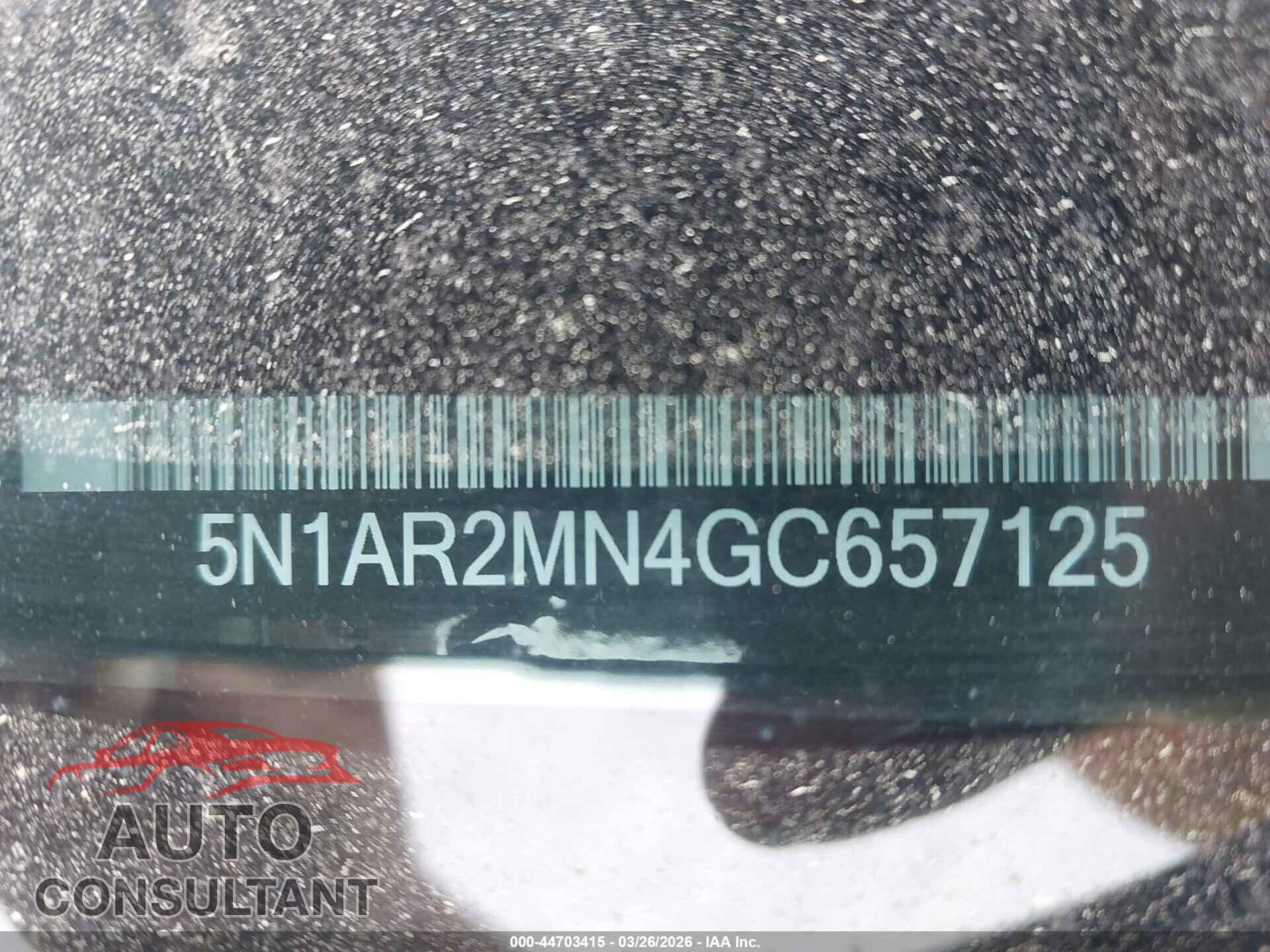 NISSAN PATHFINDER 2016 - 5N1AR2MN4GC657125