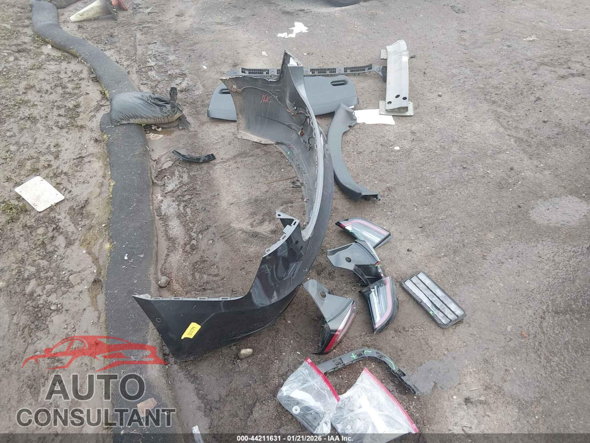 TESLA MODEL 3 2018 - 5YJ3E1EA6JF051804