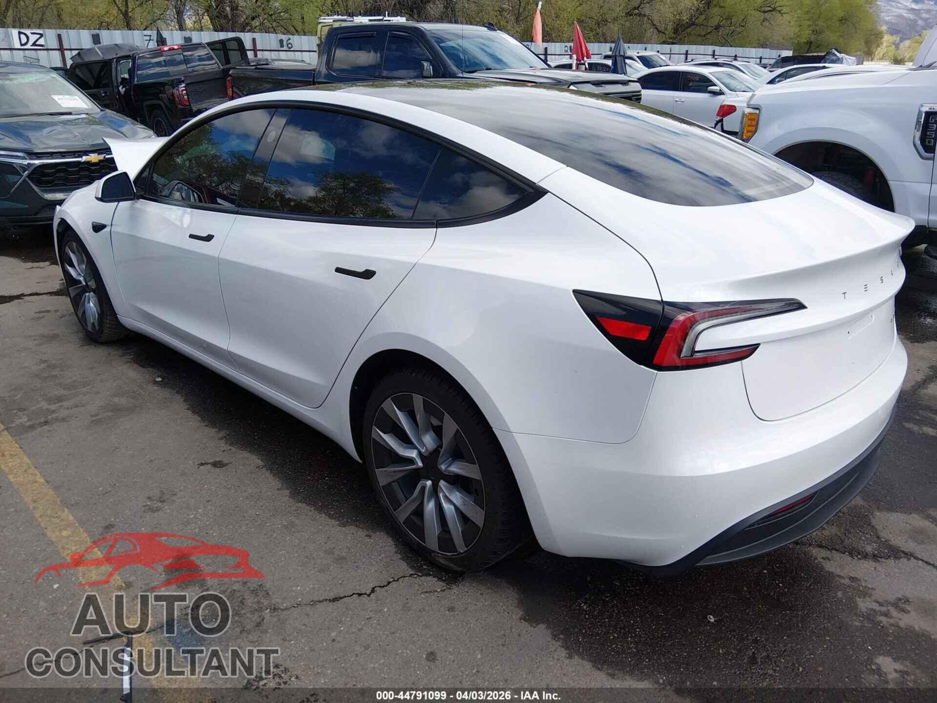 TESLA MODEL 3 2024 - 5YJ3E1EB7RF793097