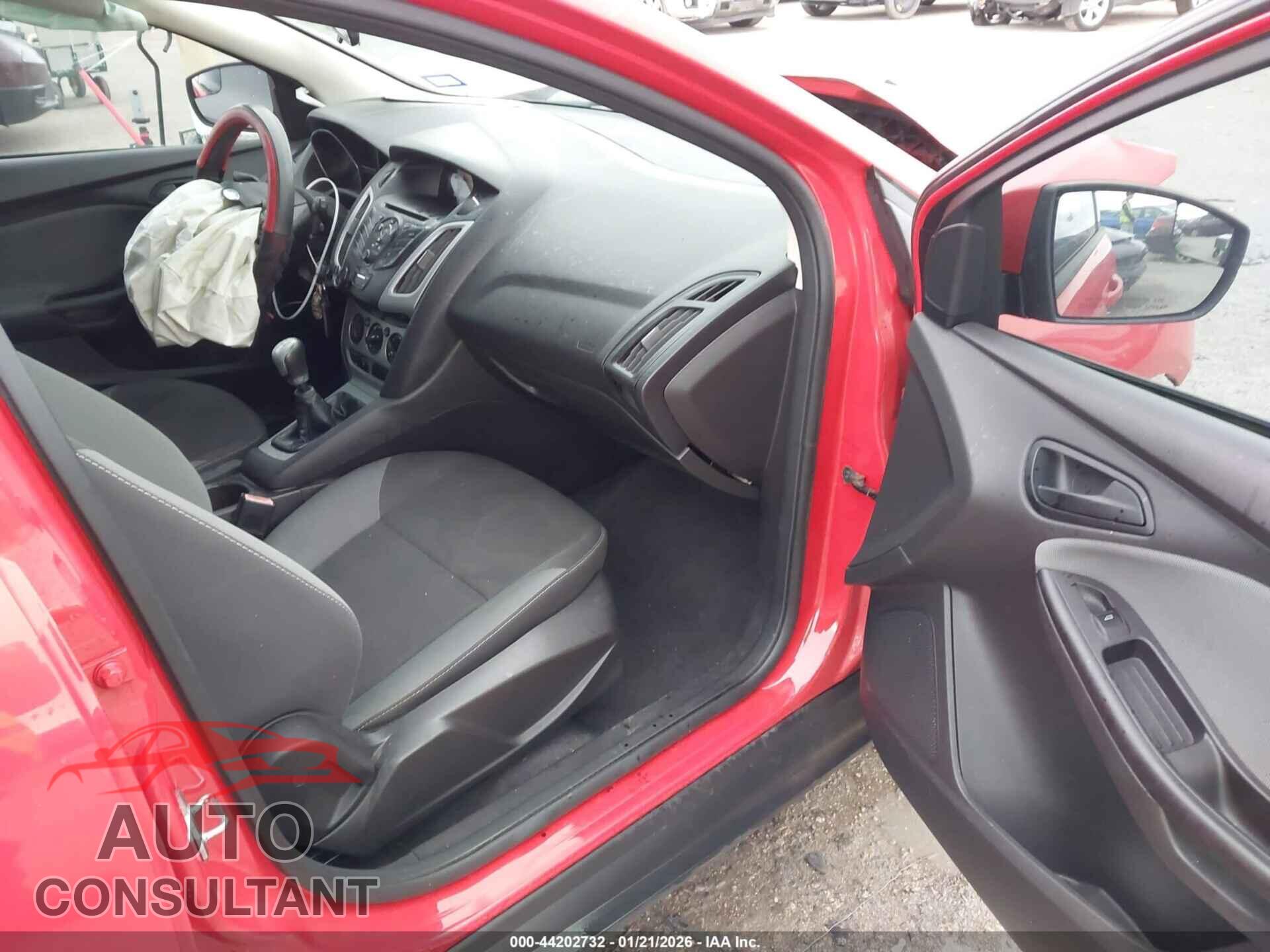 FORD FOCUS 2012 - 1FAHP3K28CL355263